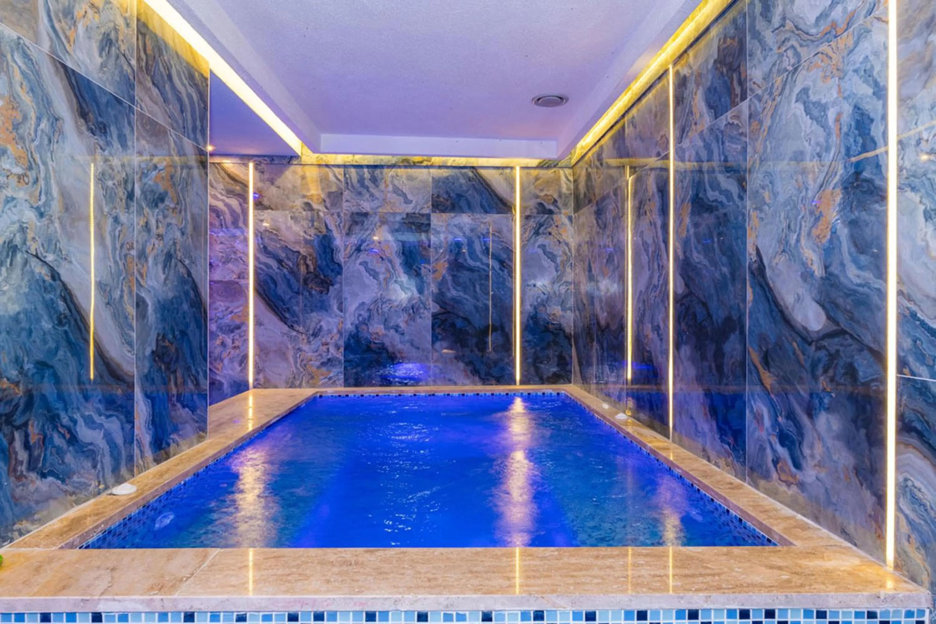 Swimming pool in Bekdas Hotel Deluxe & Spa