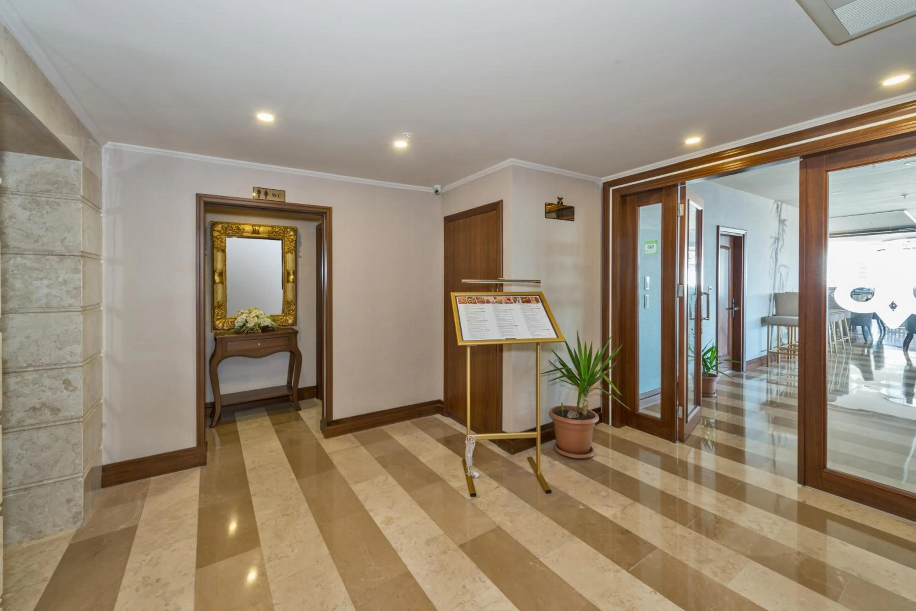 Restaurant/places to eat in Bekdas Hotel Deluxe & Spa