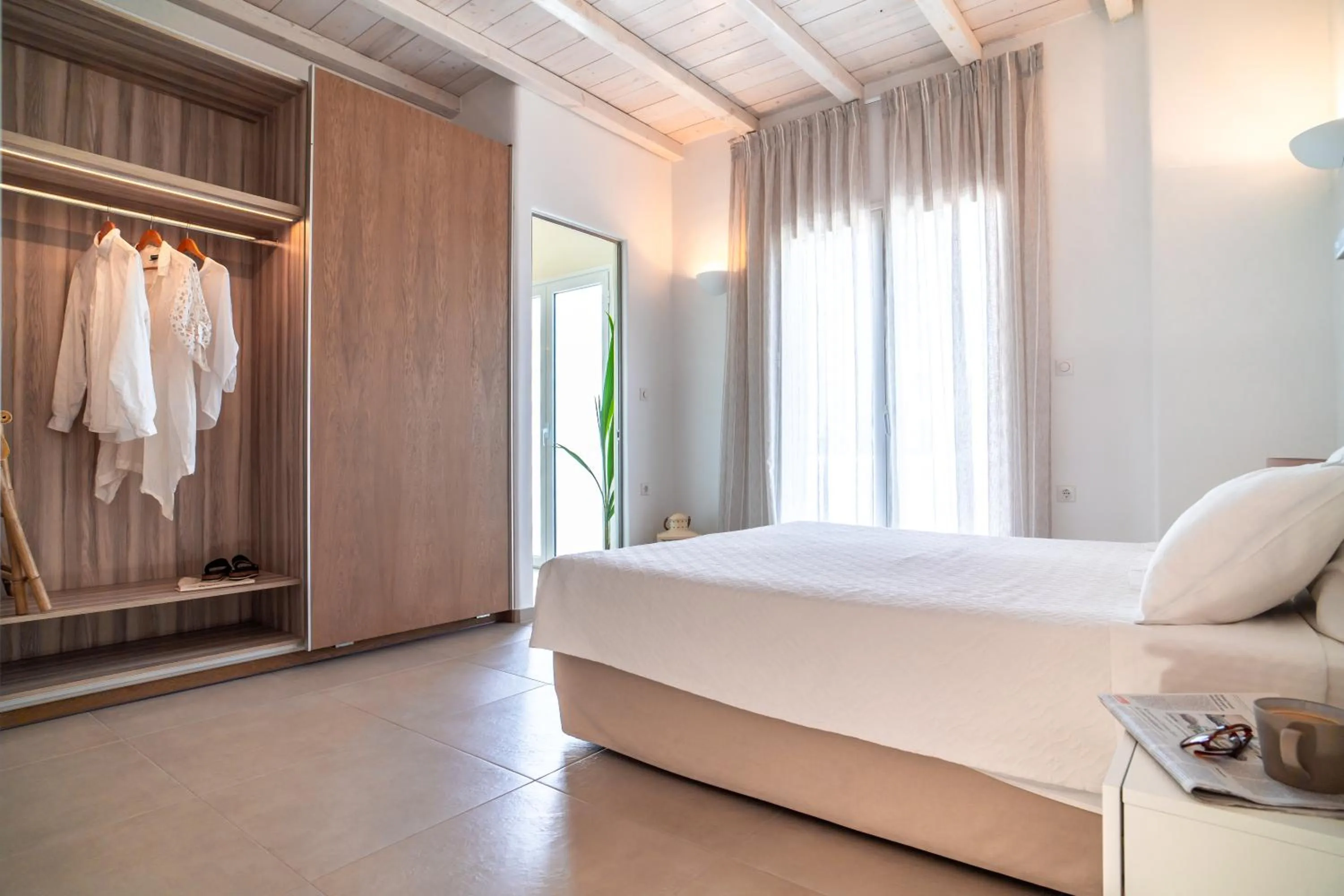 Photo of the whole room, Bed in Vincenzo Family Rooms