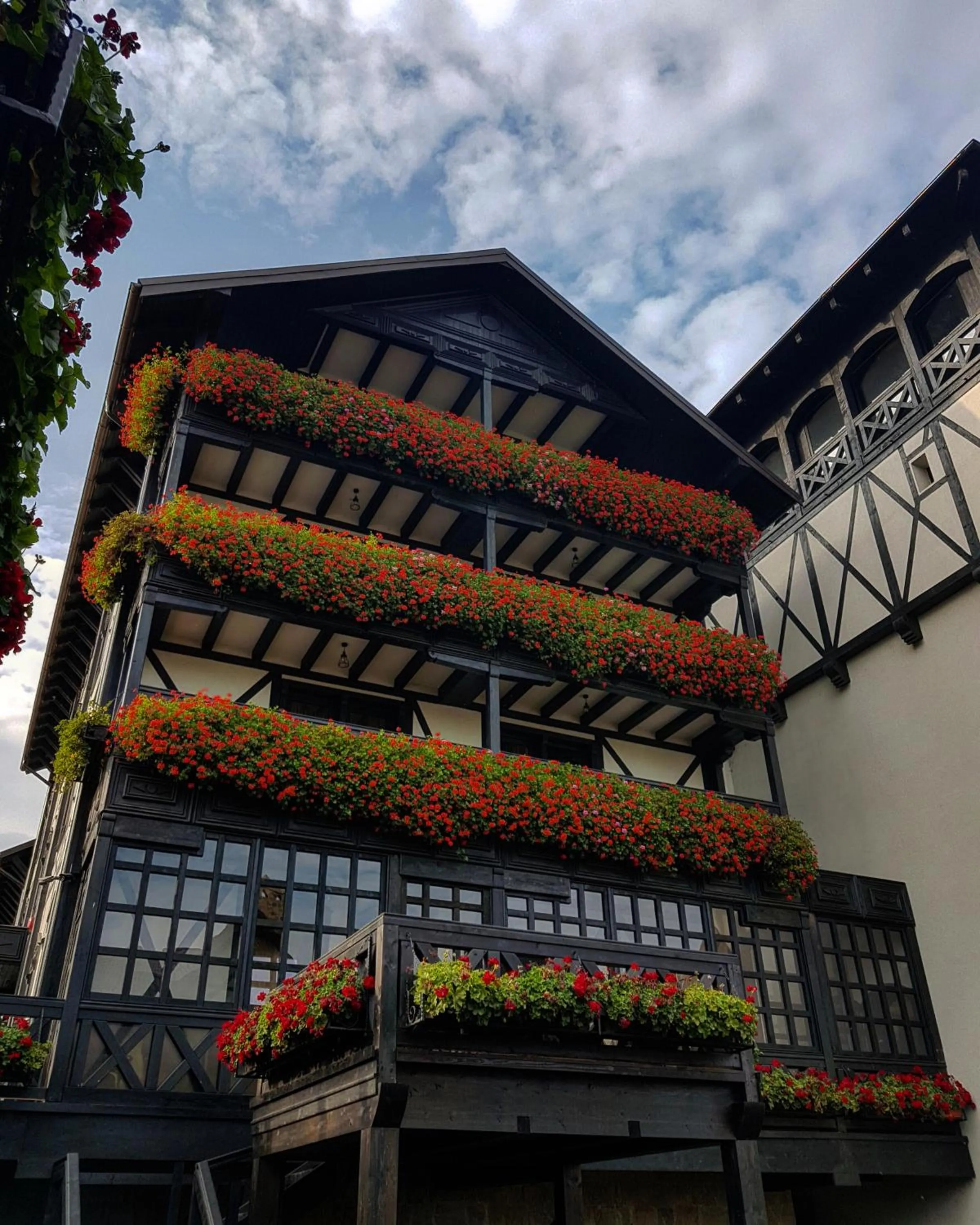 Property building in Podu' cu Lanturi