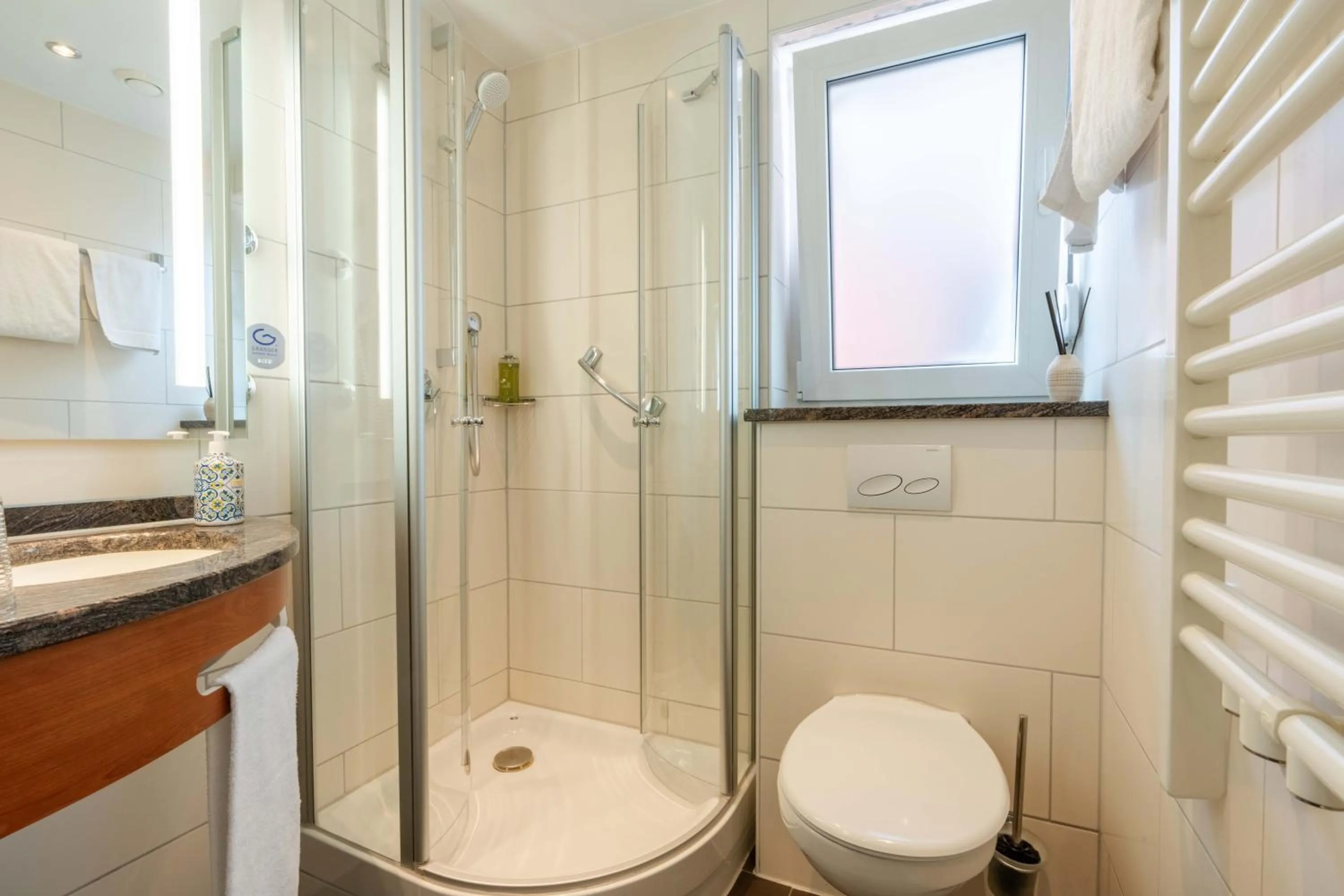 Ott's Hotel Weinwirtschaft & Biergarten Weil am Rhein/Basel