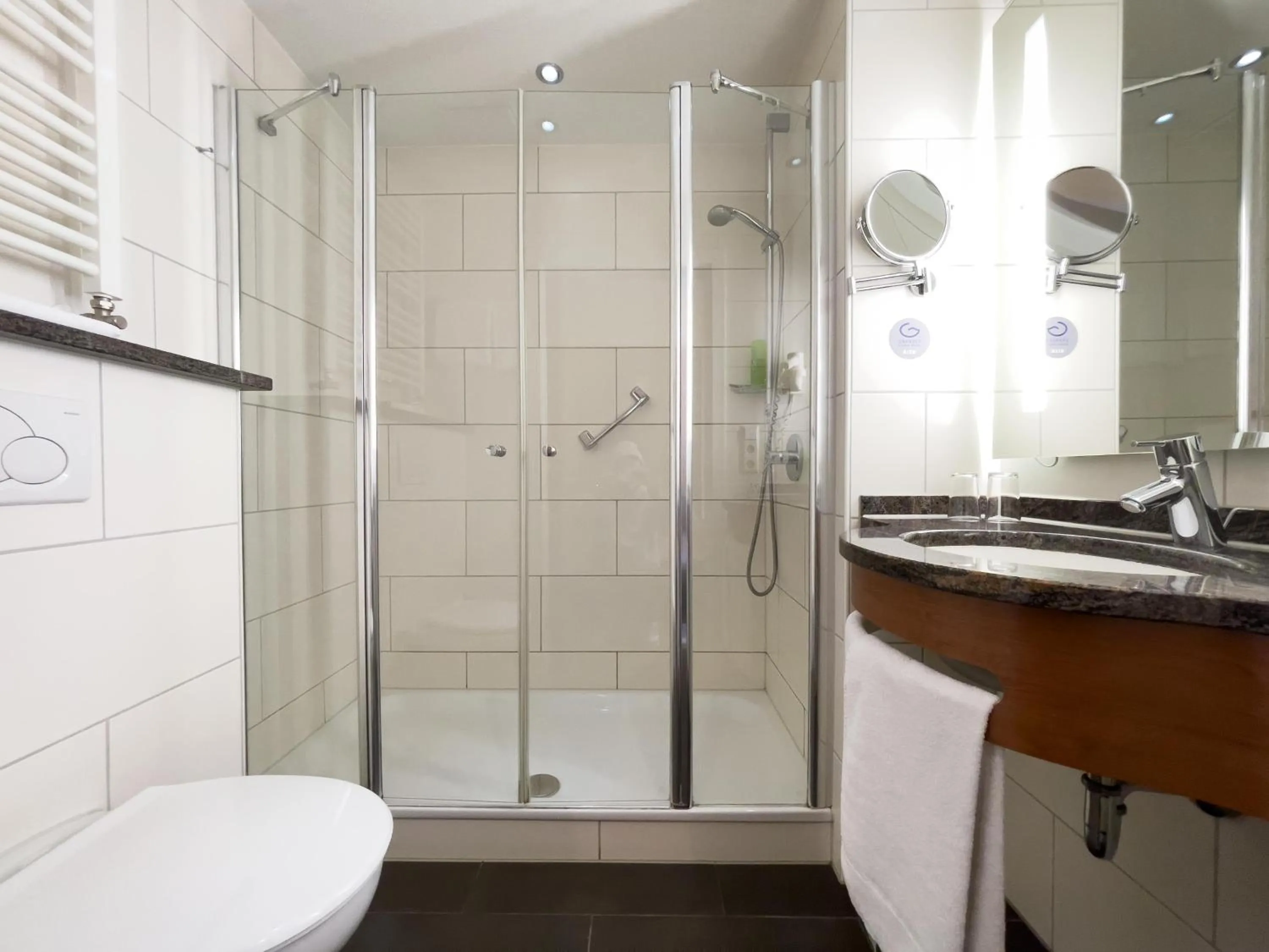 Shower in Ott's Hotel Weinwirtschaft & Biergarten Weil am Rhein/Basel