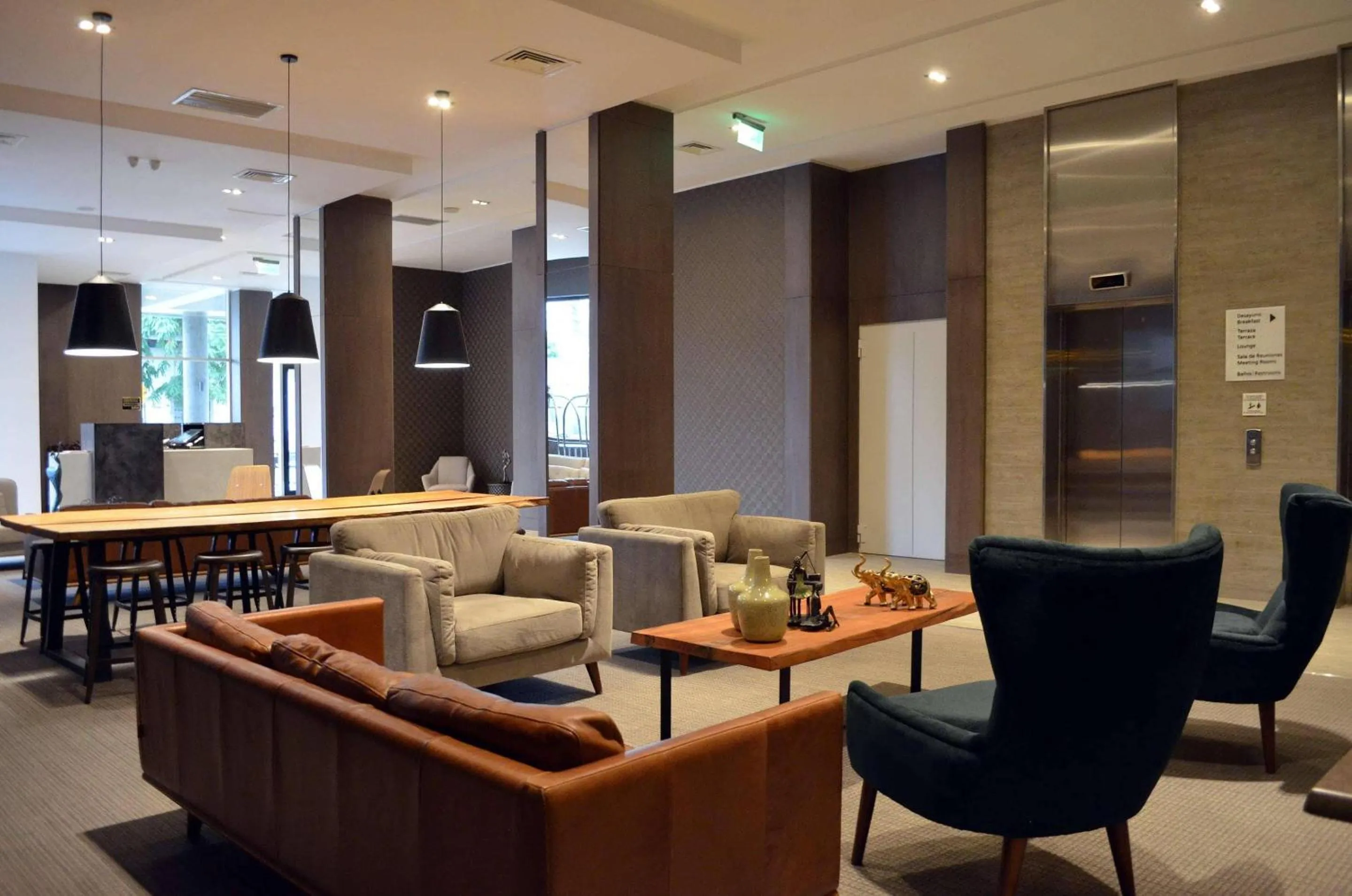 Lobby or reception in Radisson Hotel Curico