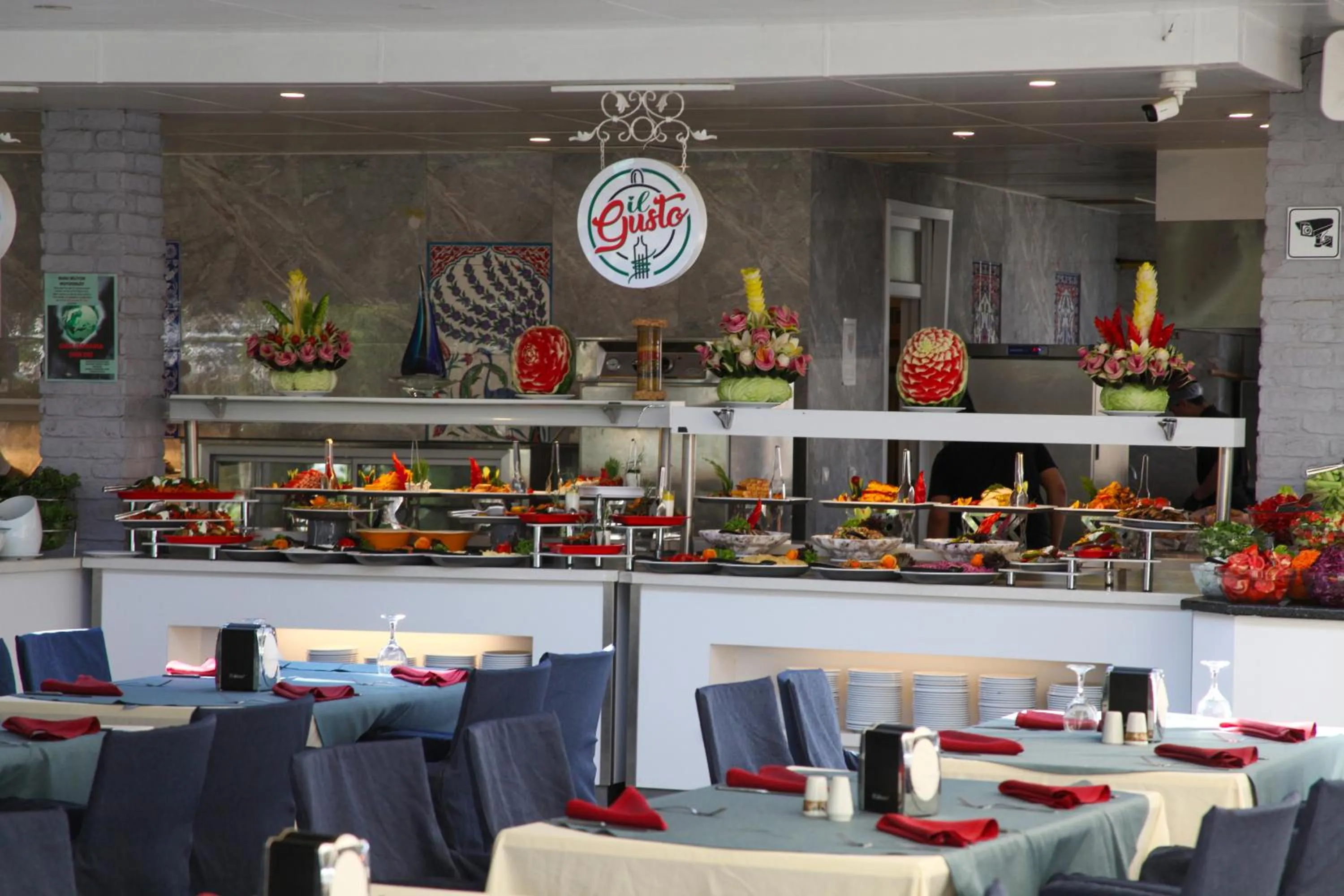 Food and drinks in Catamaran Quality Times