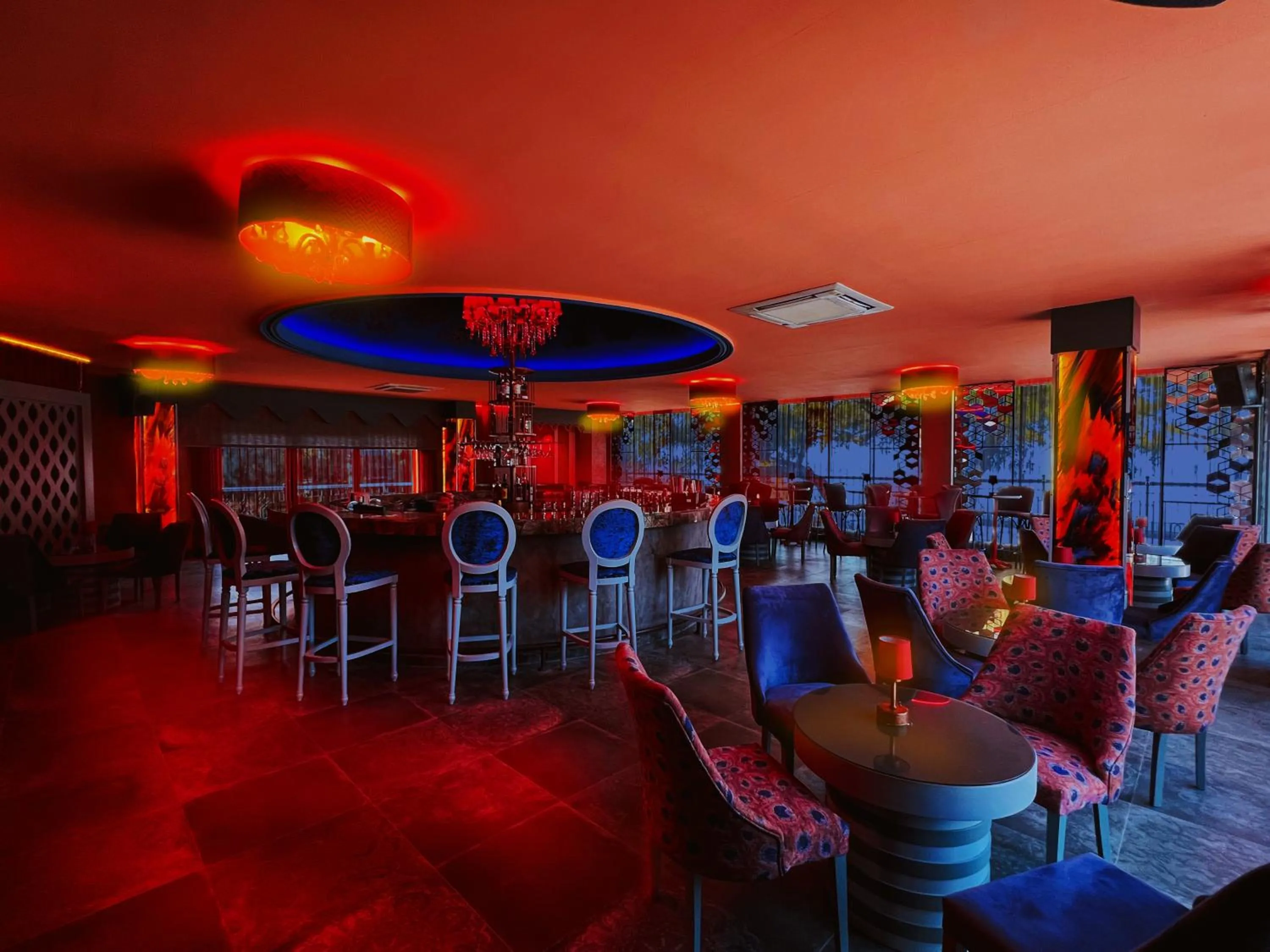 Entertainment in Catamaran Quality Times