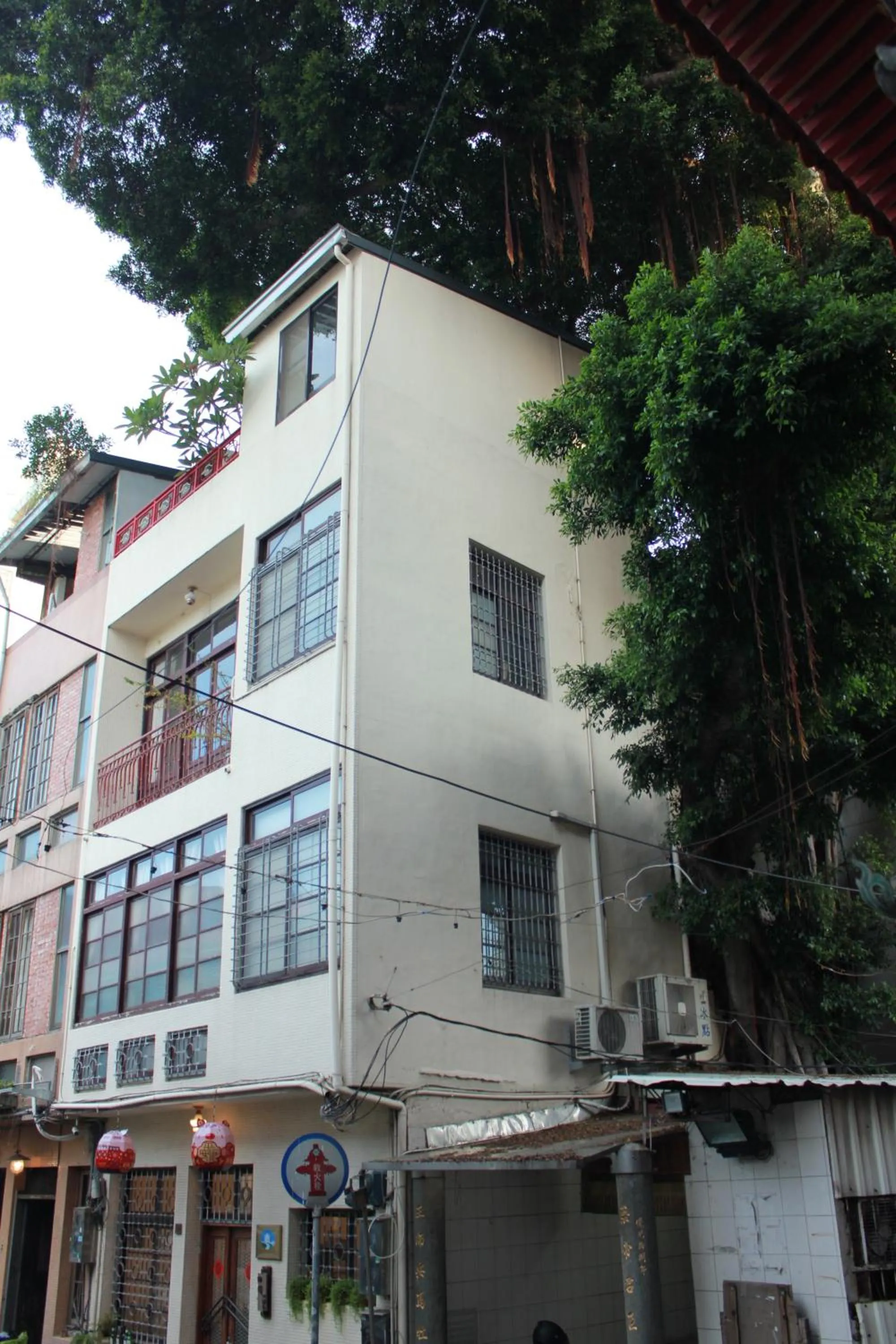 Property building in Shennong 147