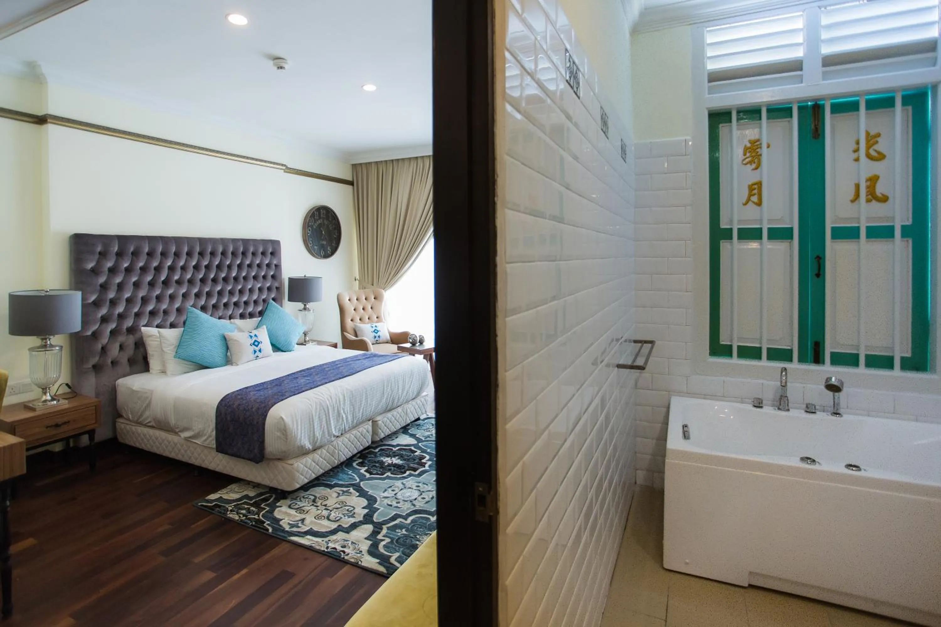 Shower, Bed in Aava Malacca Hotel