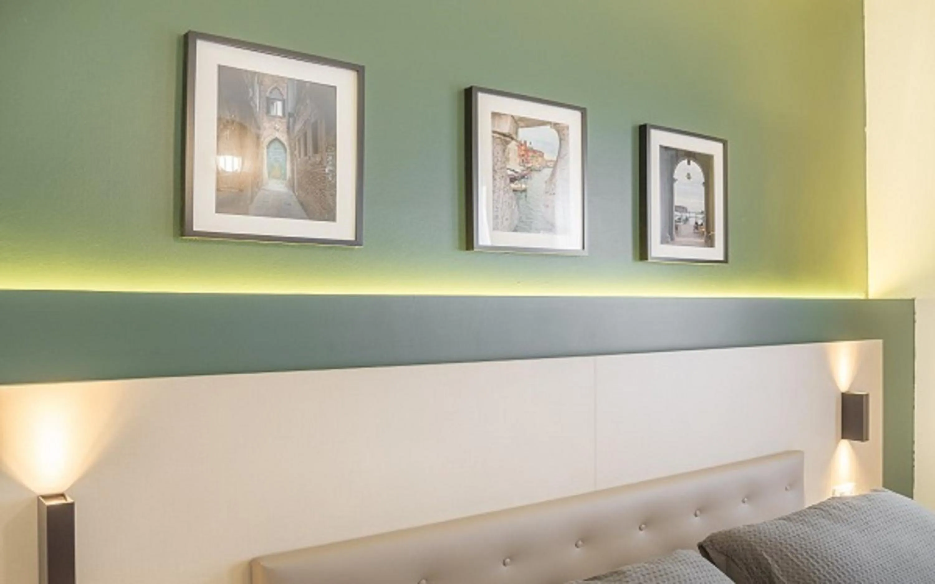 Bed in Grand Canal Suite by Wonderful Italy