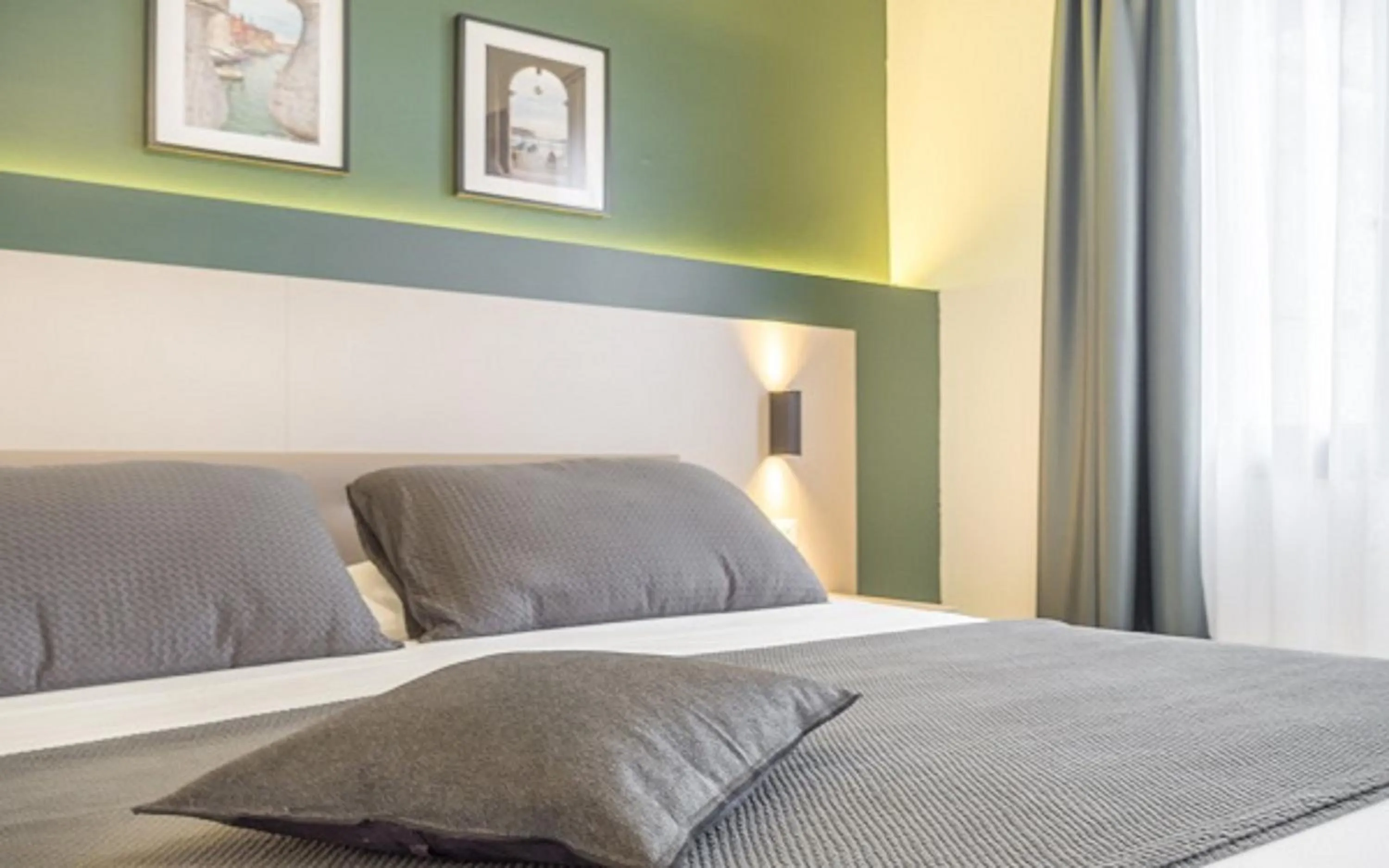 Bed in Grand Canal Suite by Wonderful Italy