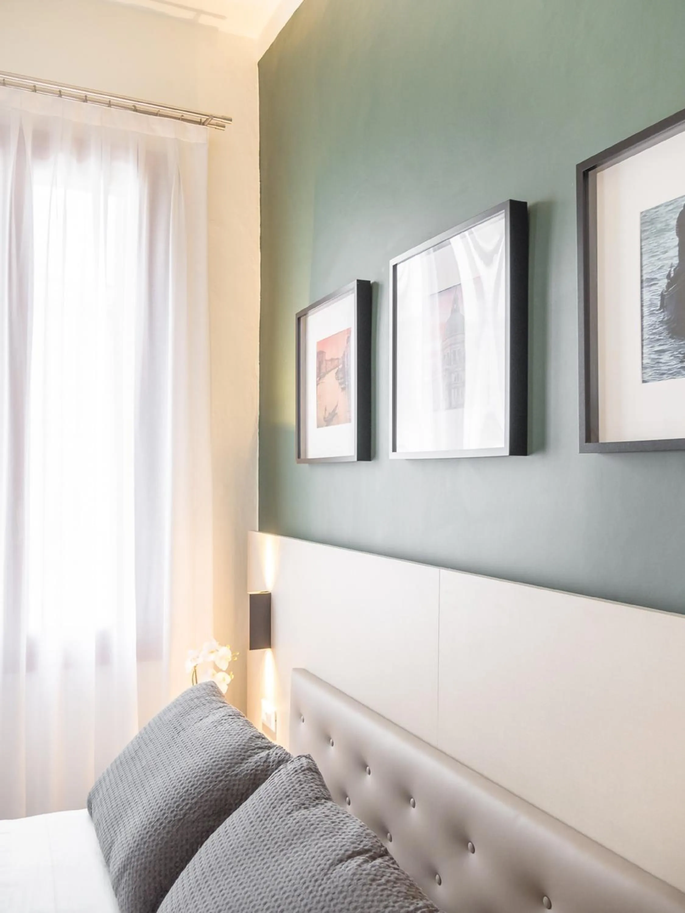 Bedroom, Bed in Grand Canal Suite by Wonderful Italy