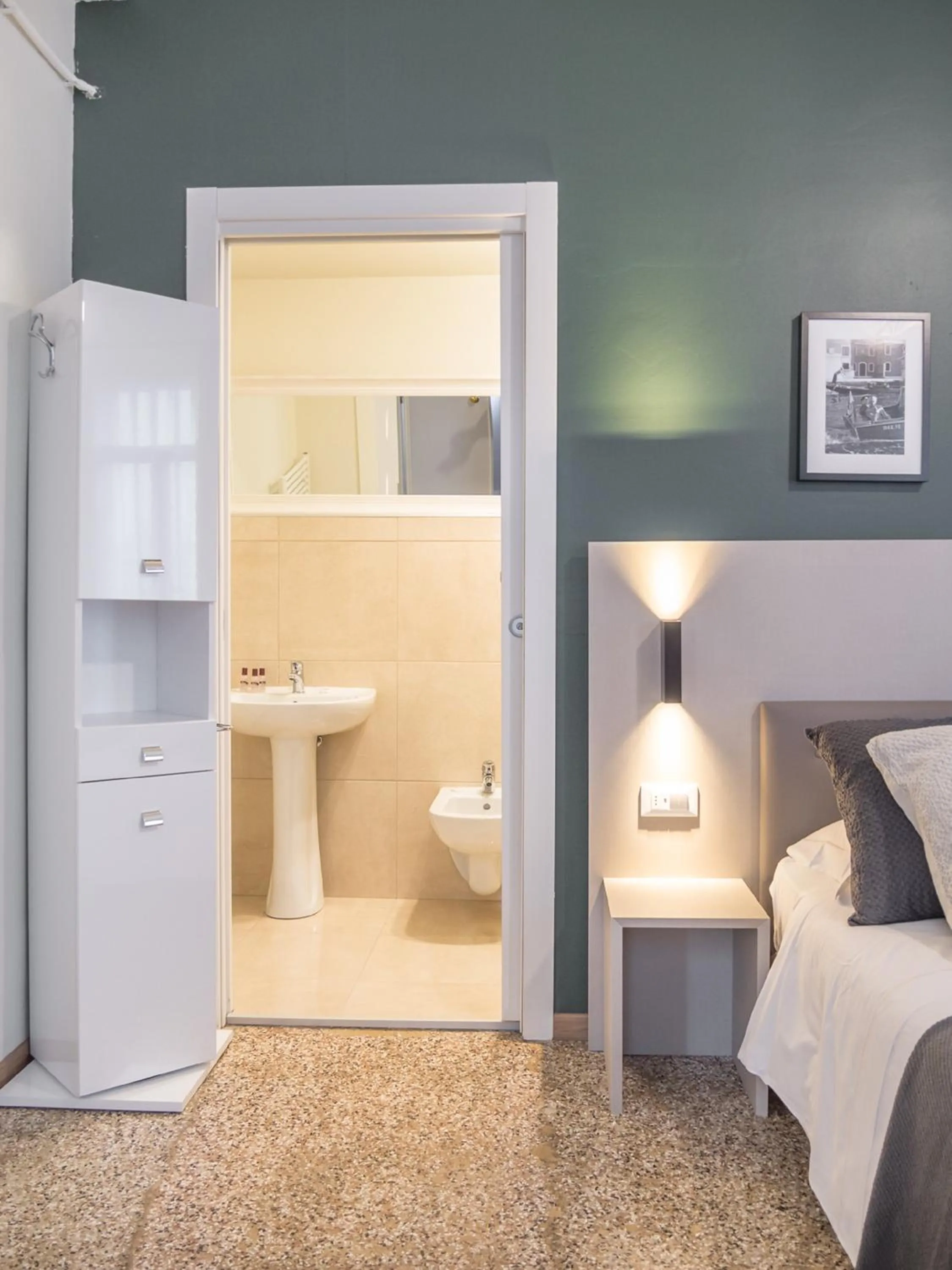 Bathroom, Bed in Grand Canal Suite by Wonderful Italy