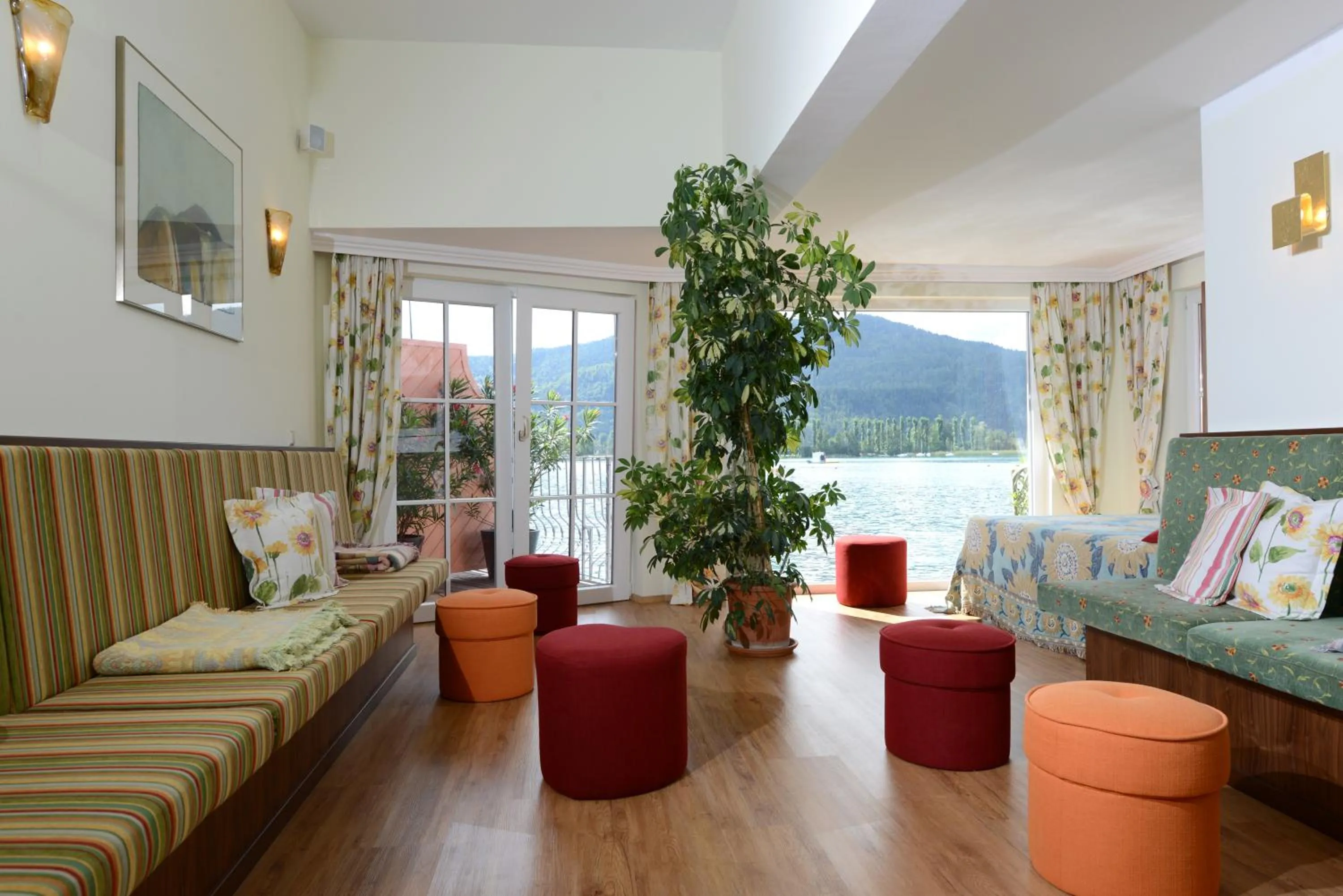 Lobby or reception in Seehotel Astoria