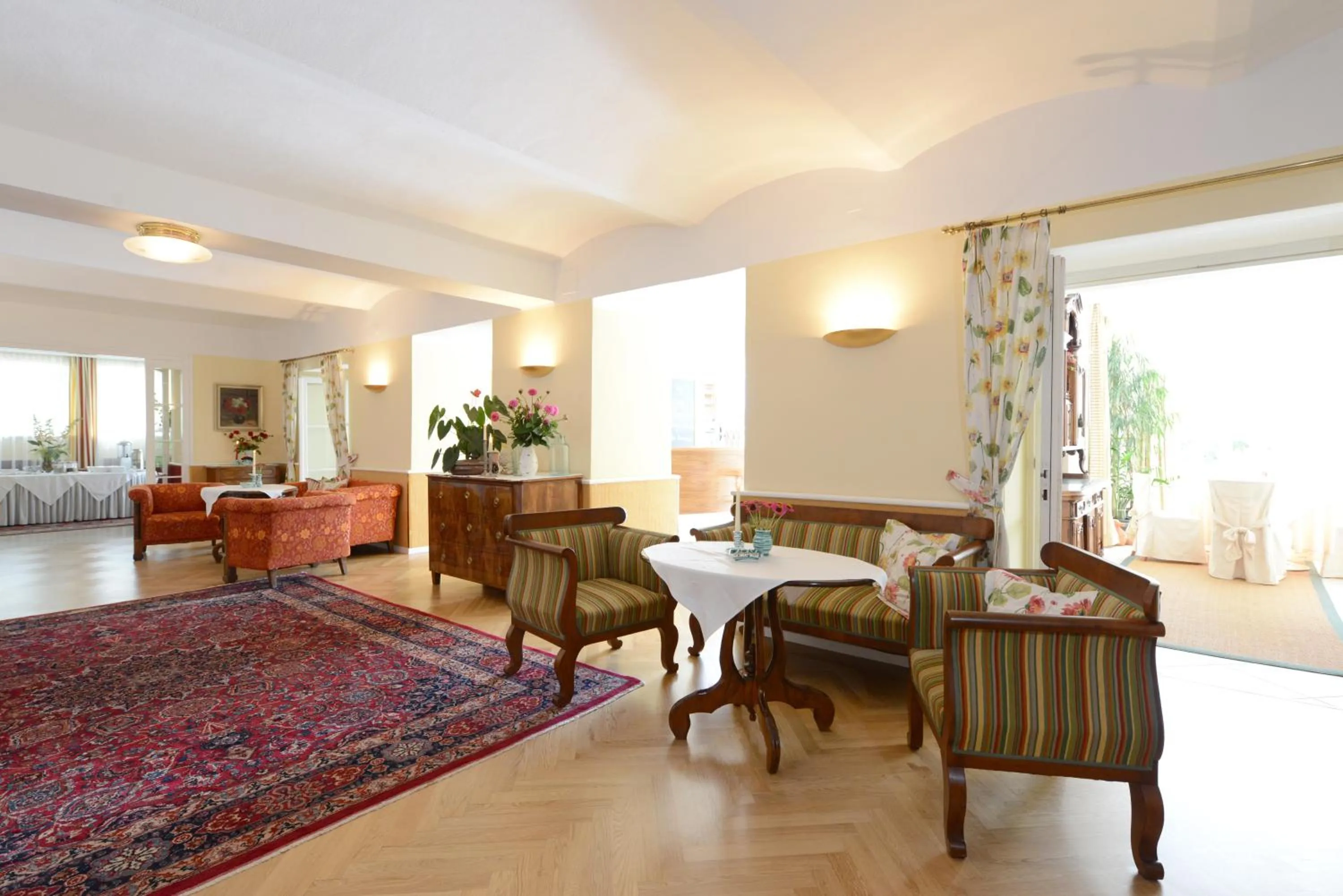 Lobby or reception, Bed in Seehotel Astoria