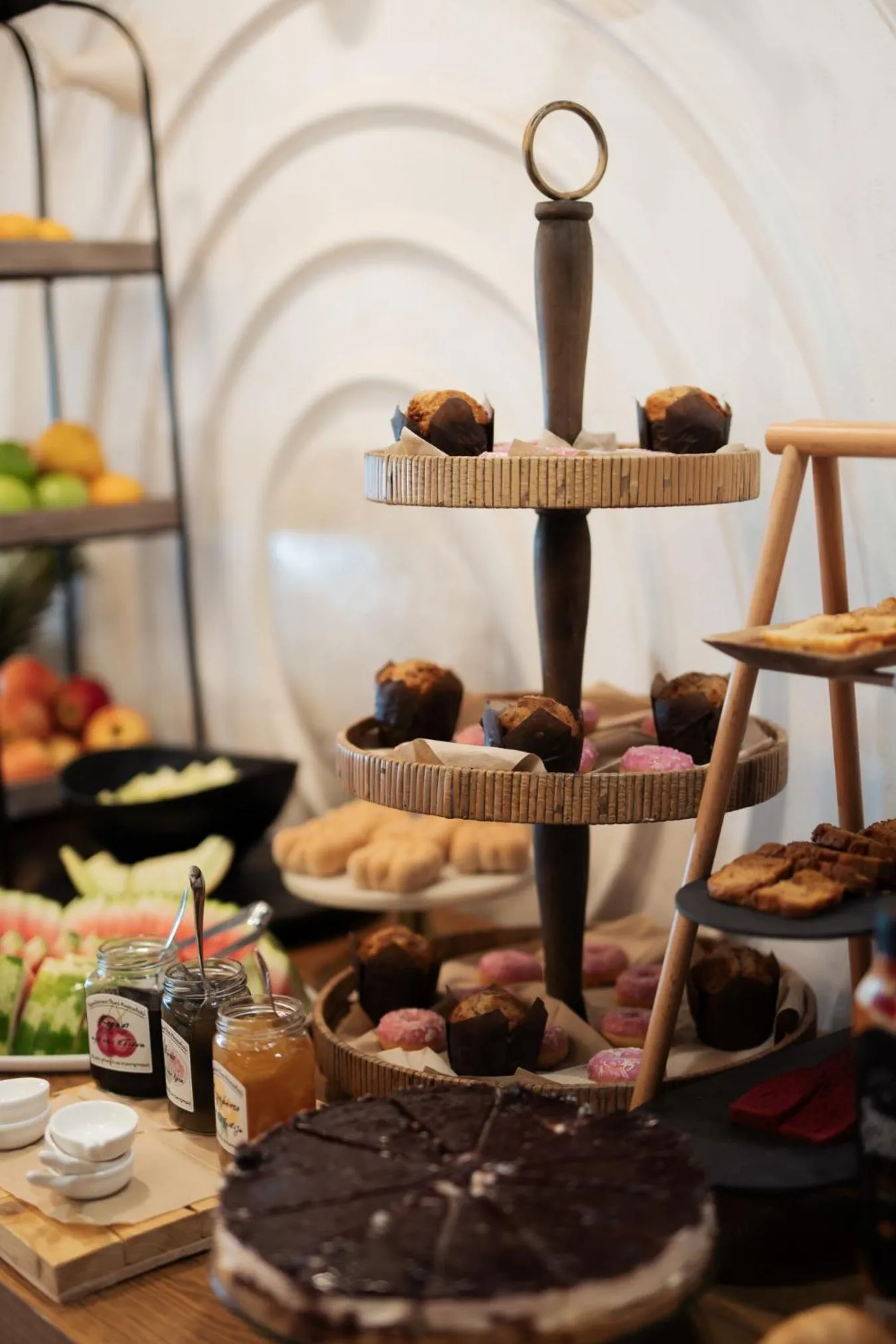 Restaurant/places to eat in Blue Carpet Luxury Suites