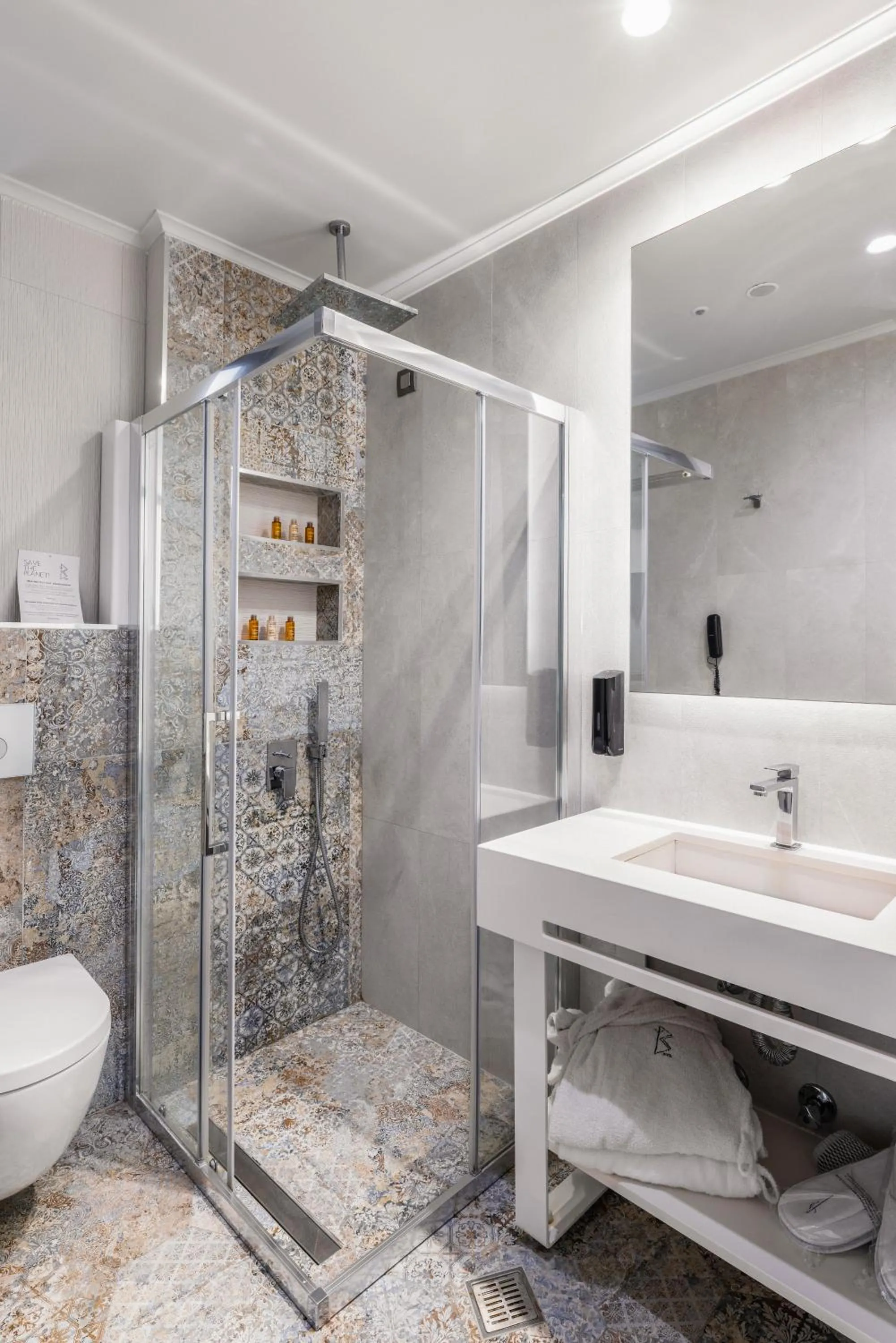 Blue Carpet Luxury Suites