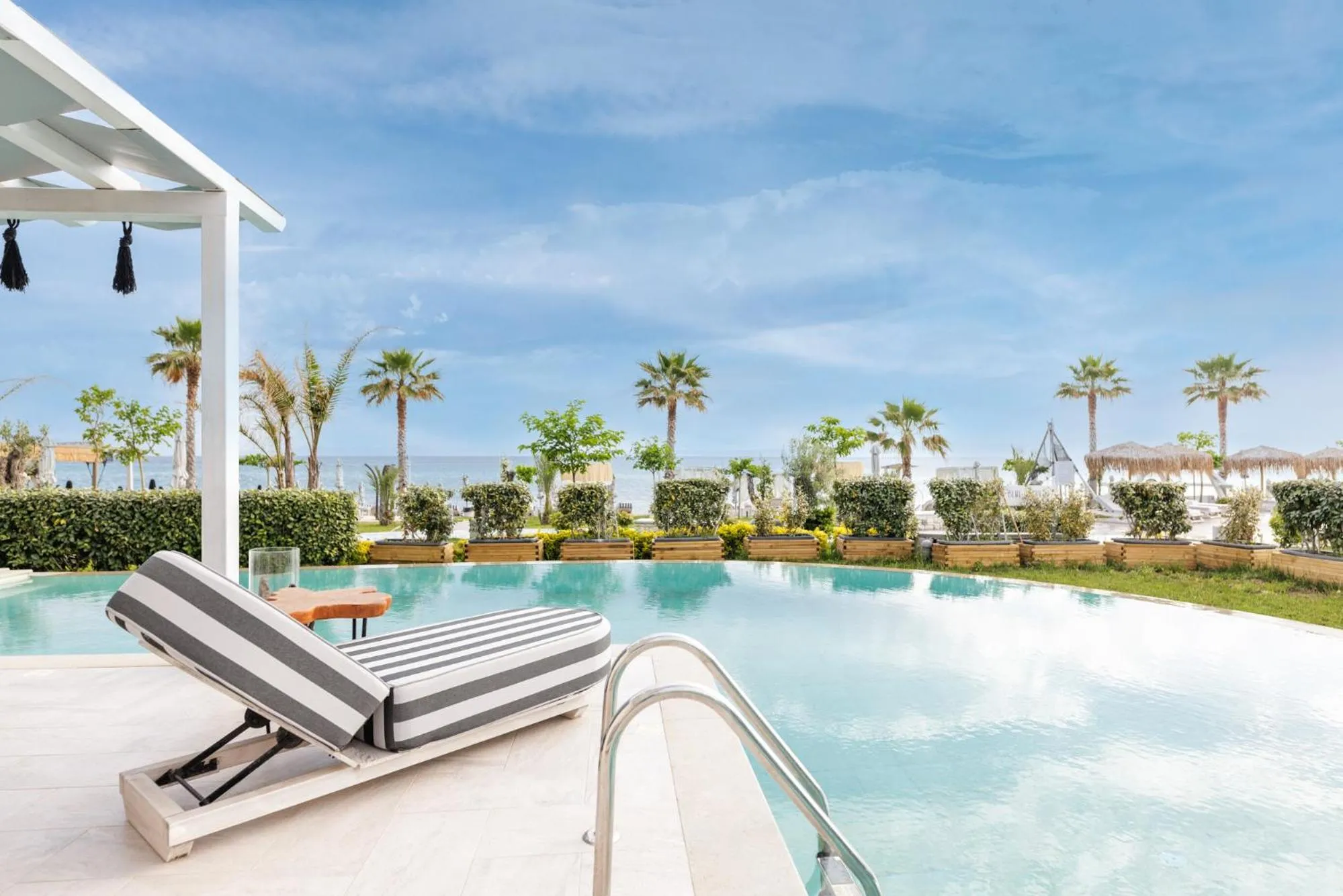 Blue Carpet Luxury Suites