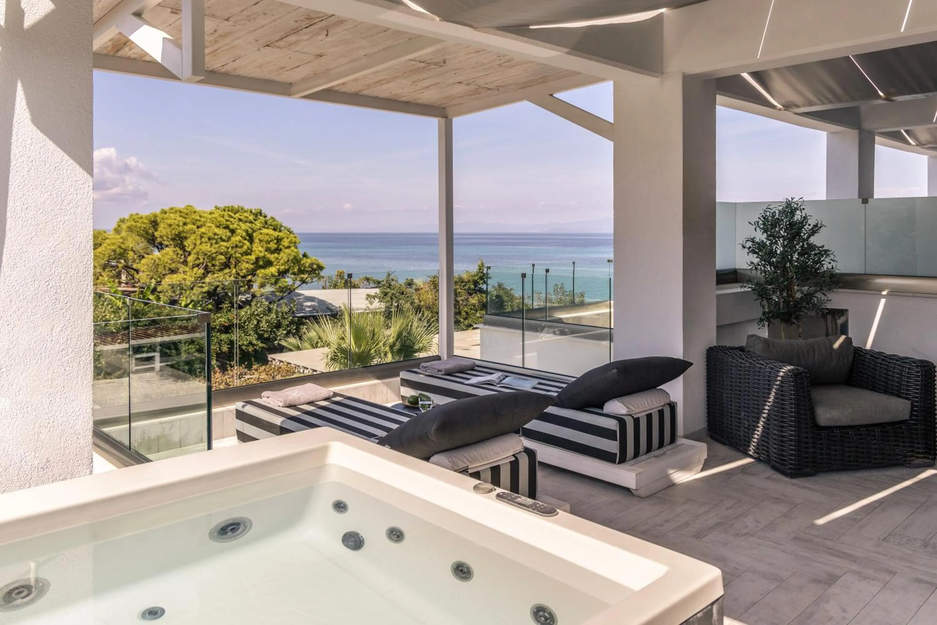 Blue Carpet Luxury Suites