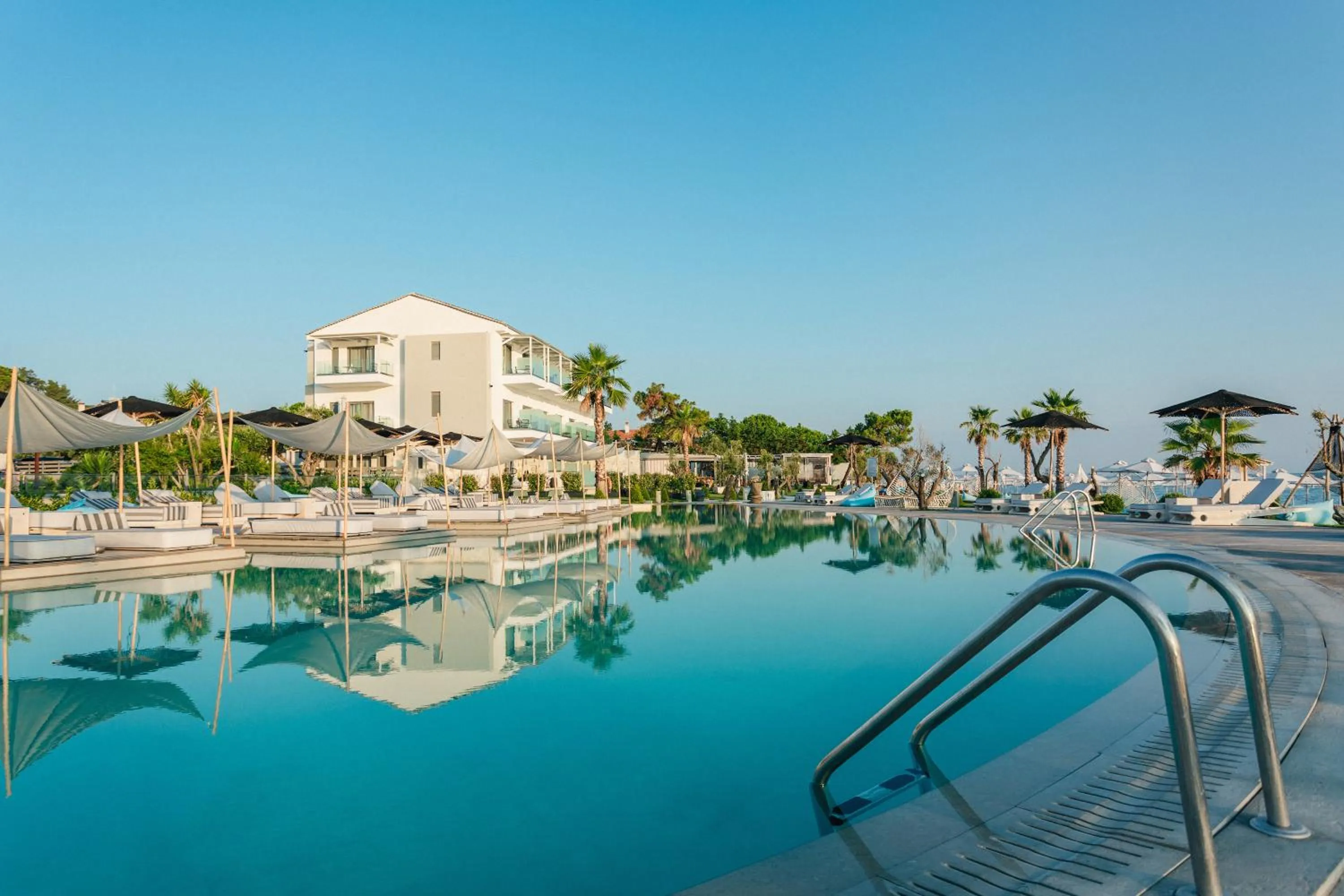Swimming pool in Blue Carpet Luxury Suites