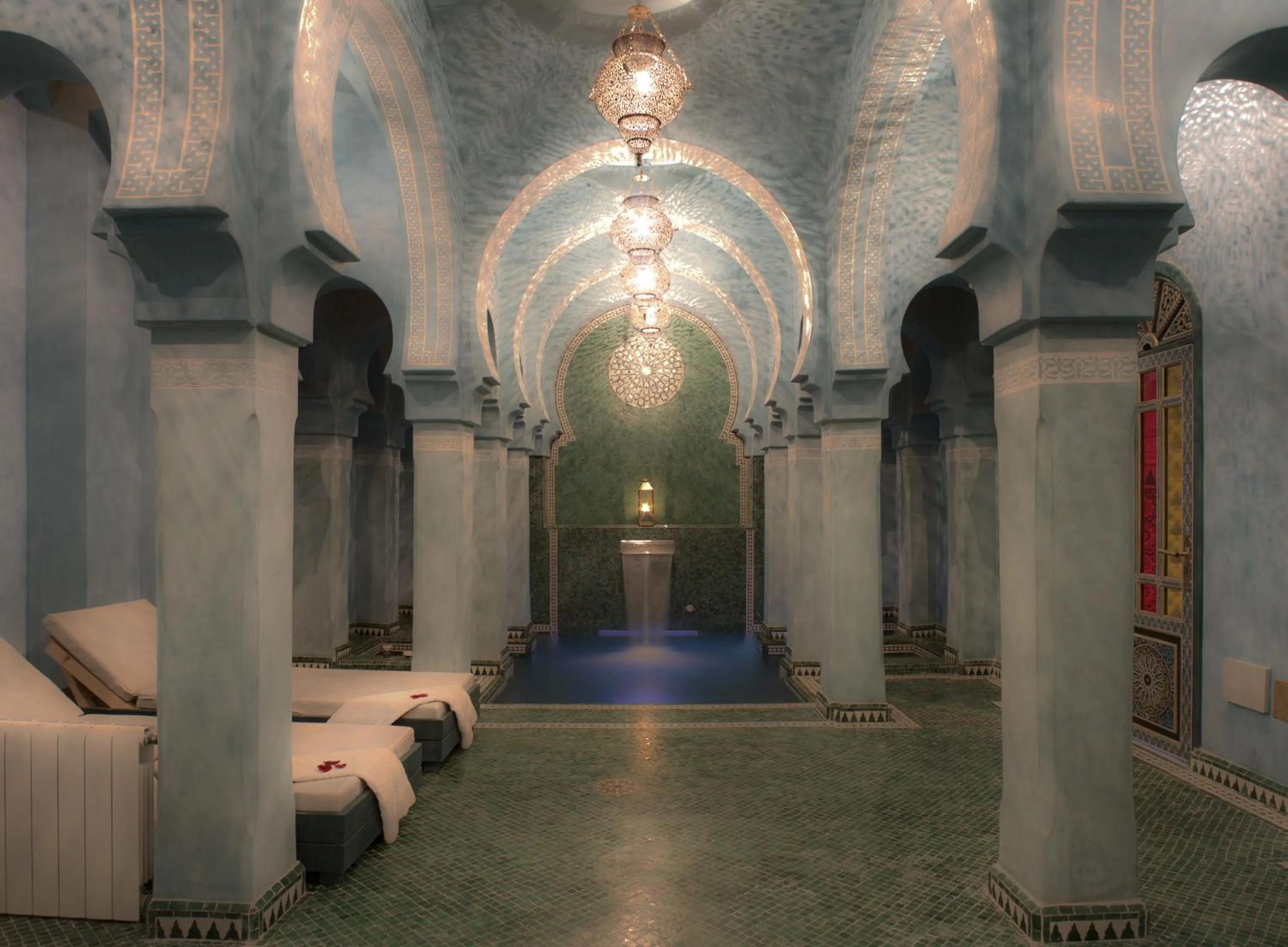 Spa and wellness centre/facilities, Bed in Mumtaz Mahal