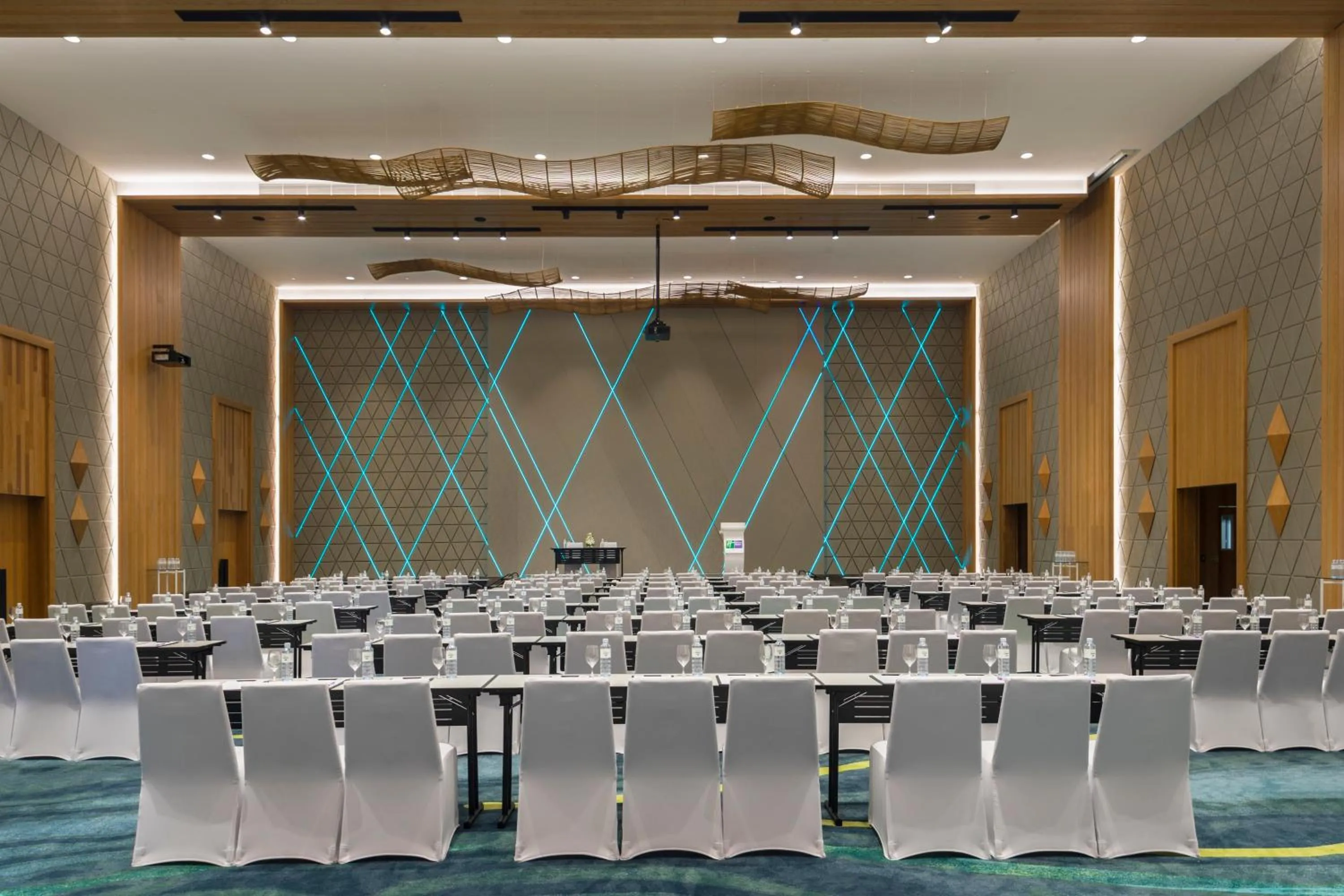 Meeting/conference room in Holiday Inn Resort Vana Nava Hua Hin by IHG