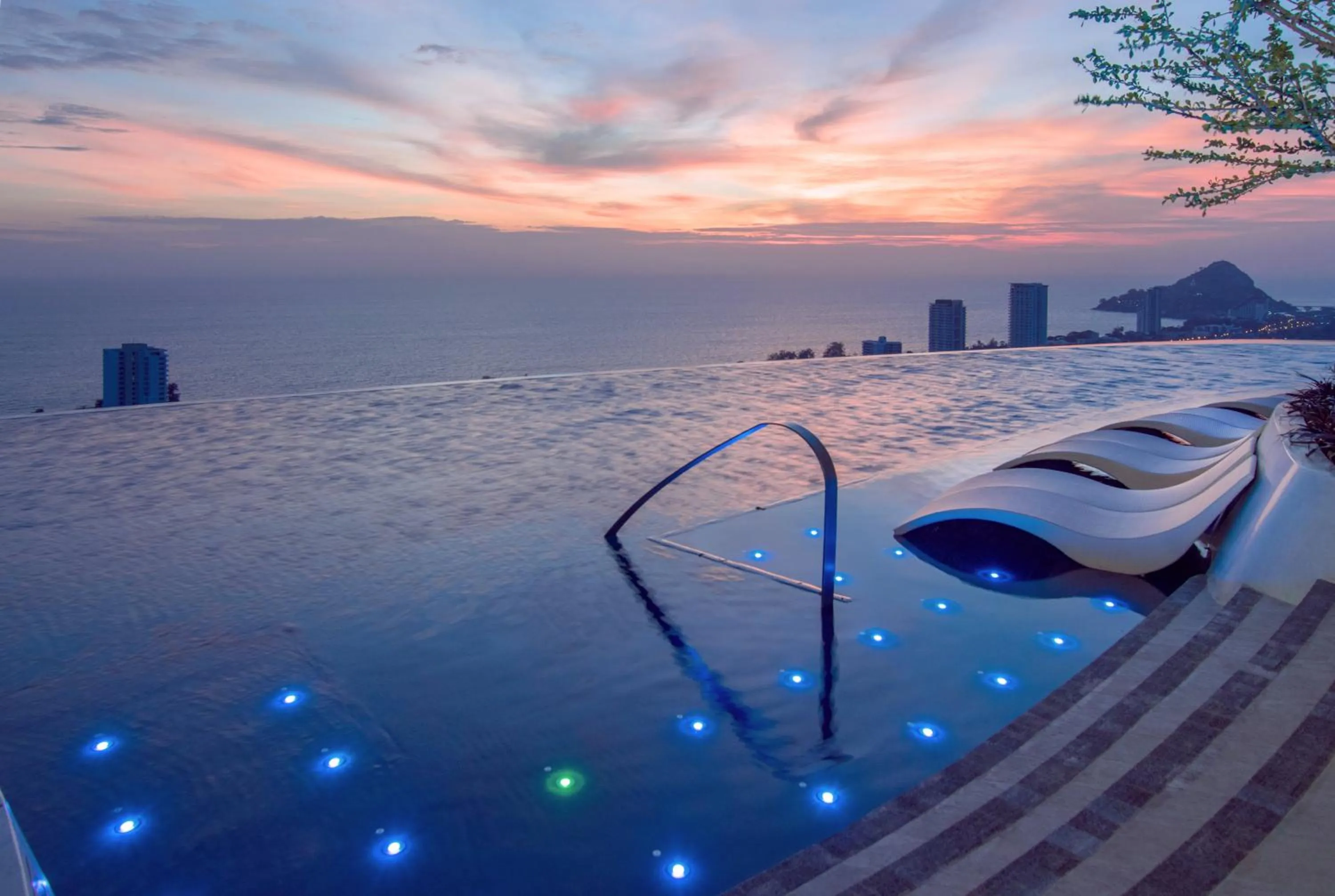 Swimming pool in Holiday Inn Resort Vana Nava Hua Hin by IHG