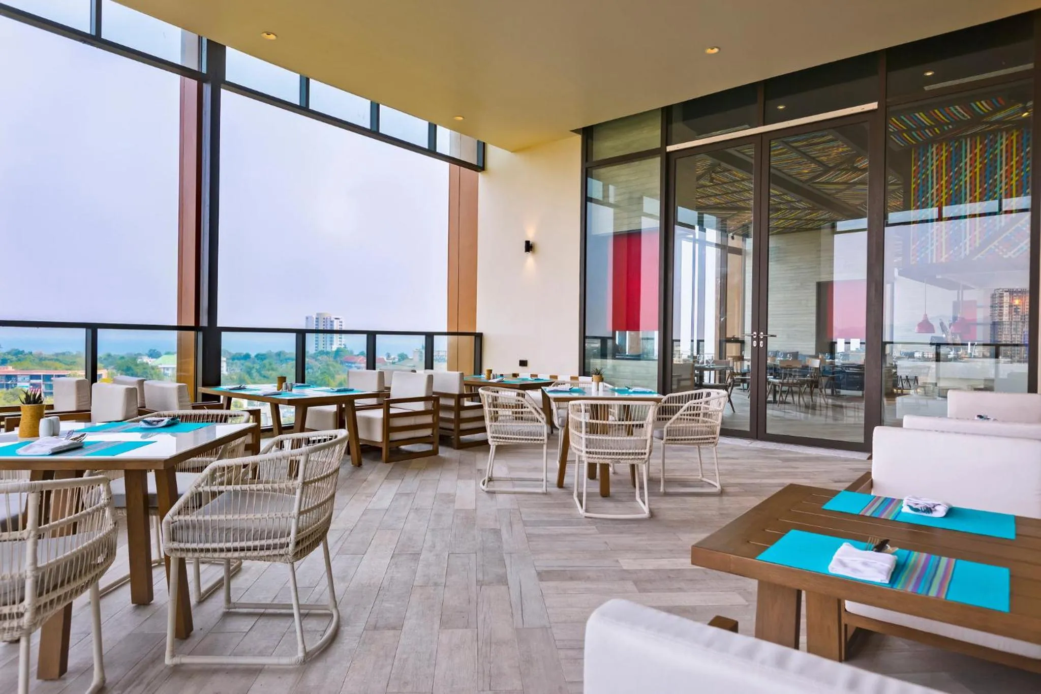 Restaurant/places to eat in Holiday Inn Resort Vana Nava Hua Hin by IHG