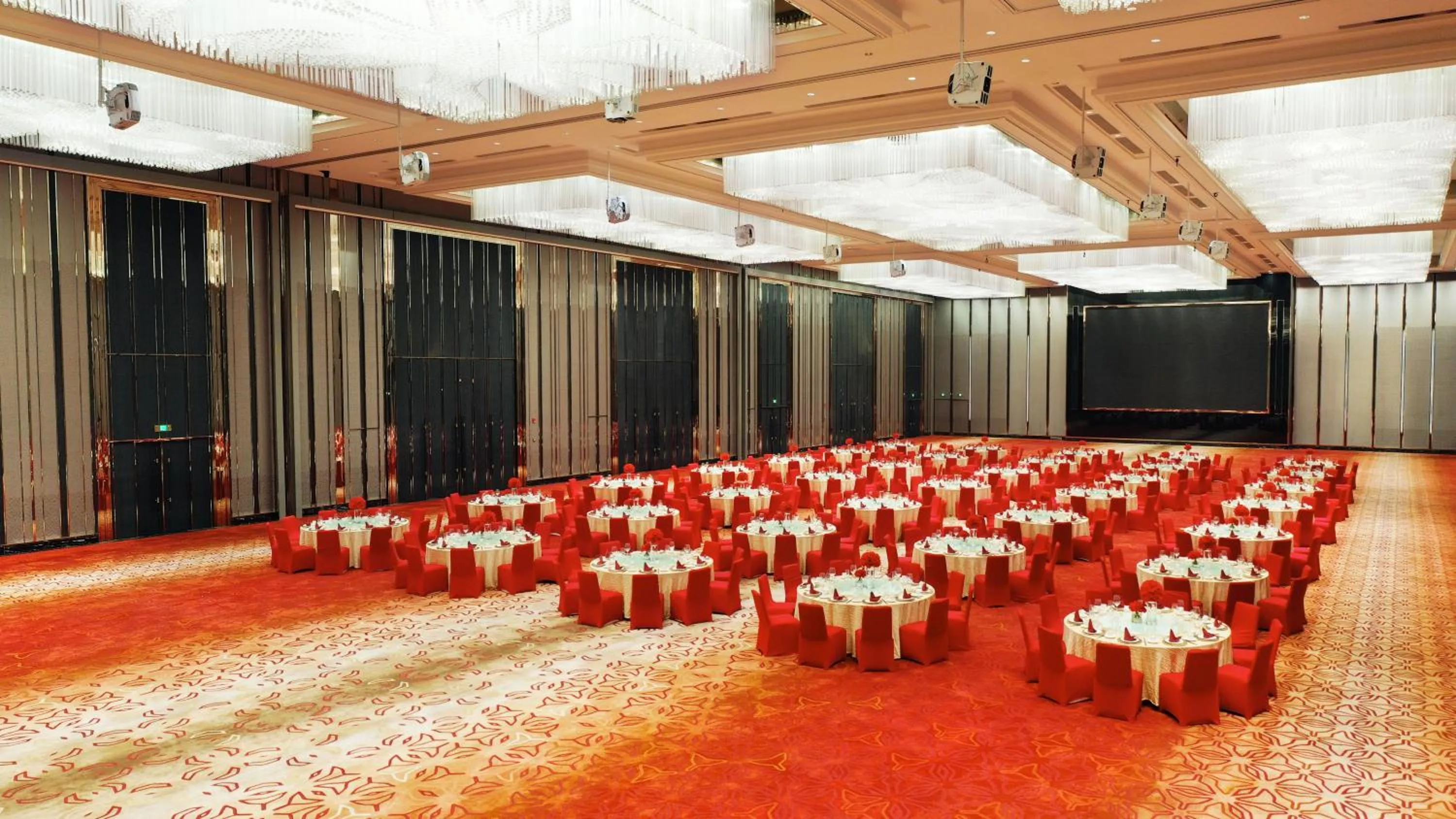 Banquet/Function facilities in InterContinental Guangzhou Exhibition Center by IHG