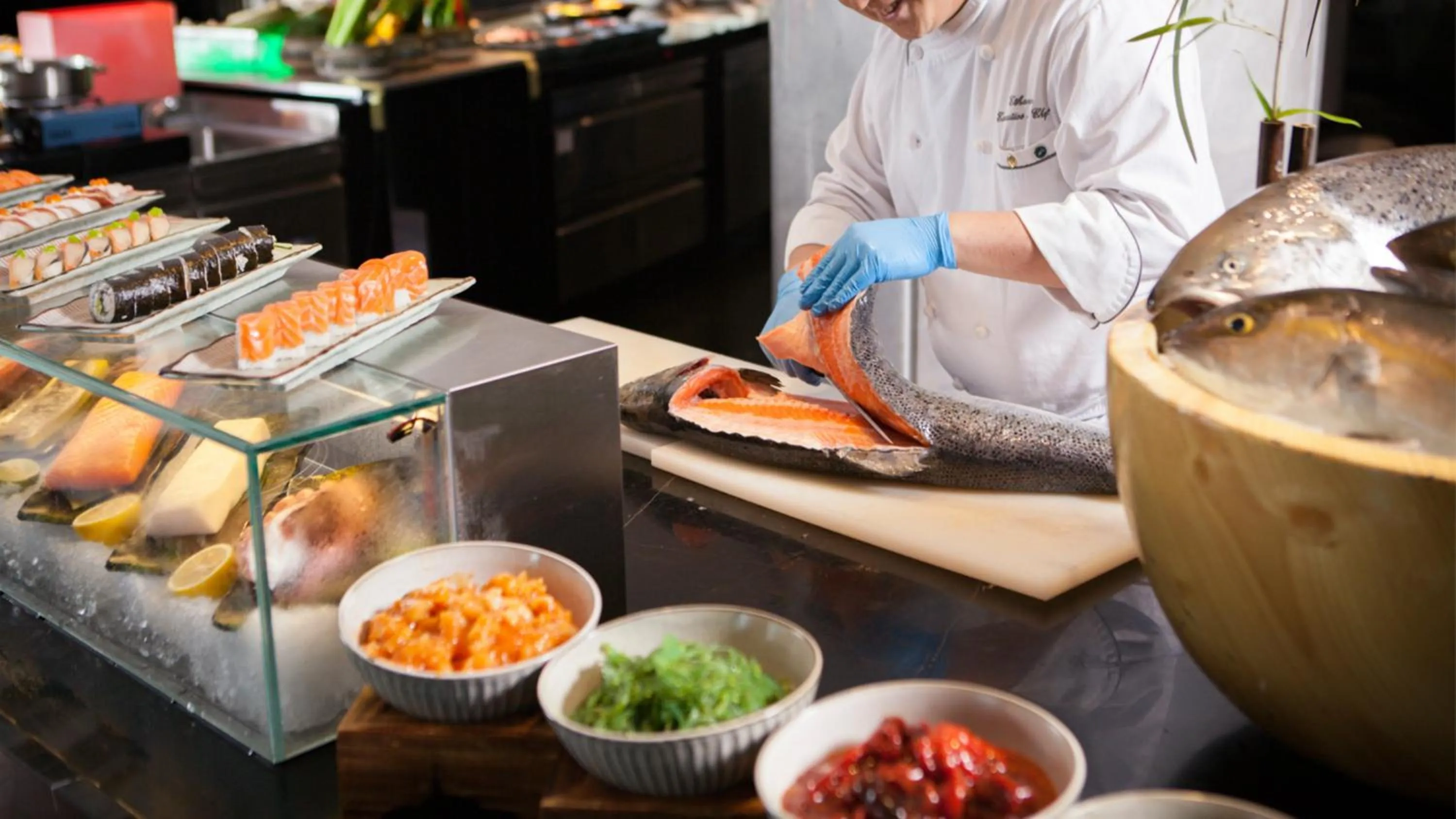 Restaurant/places to eat in InterContinental Guangzhou Exhibition Center by IHG