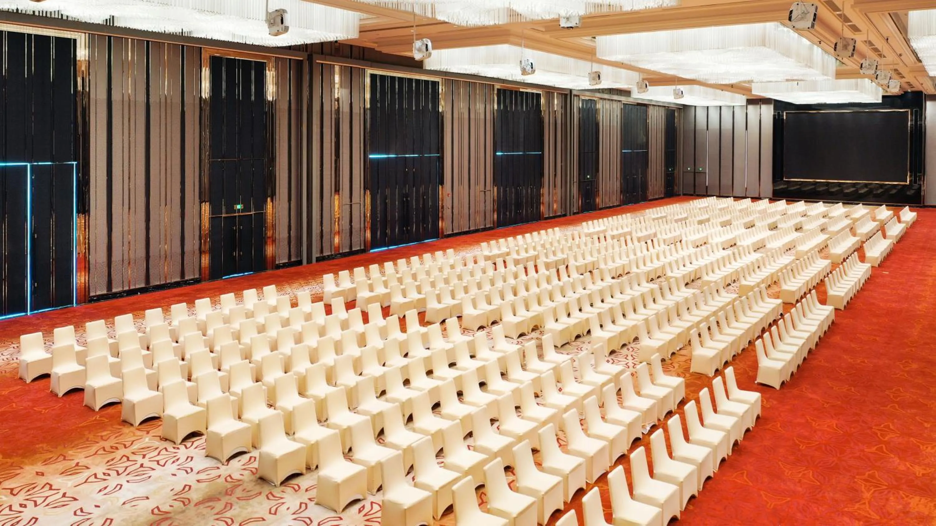 Banquet/Function facilities in InterContinental Guangzhou Exhibition Center by IHG