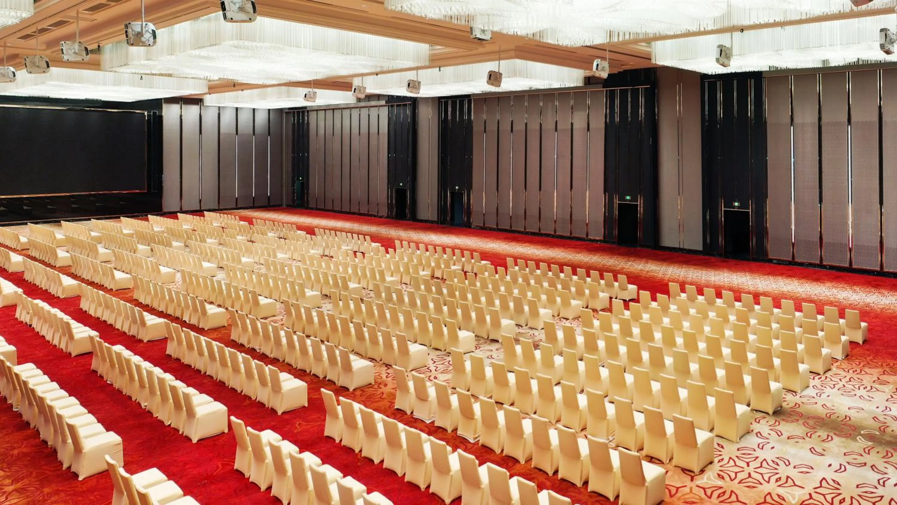 Banquet/Function facilities in InterContinental Guangzhou Exhibition Center by IHG