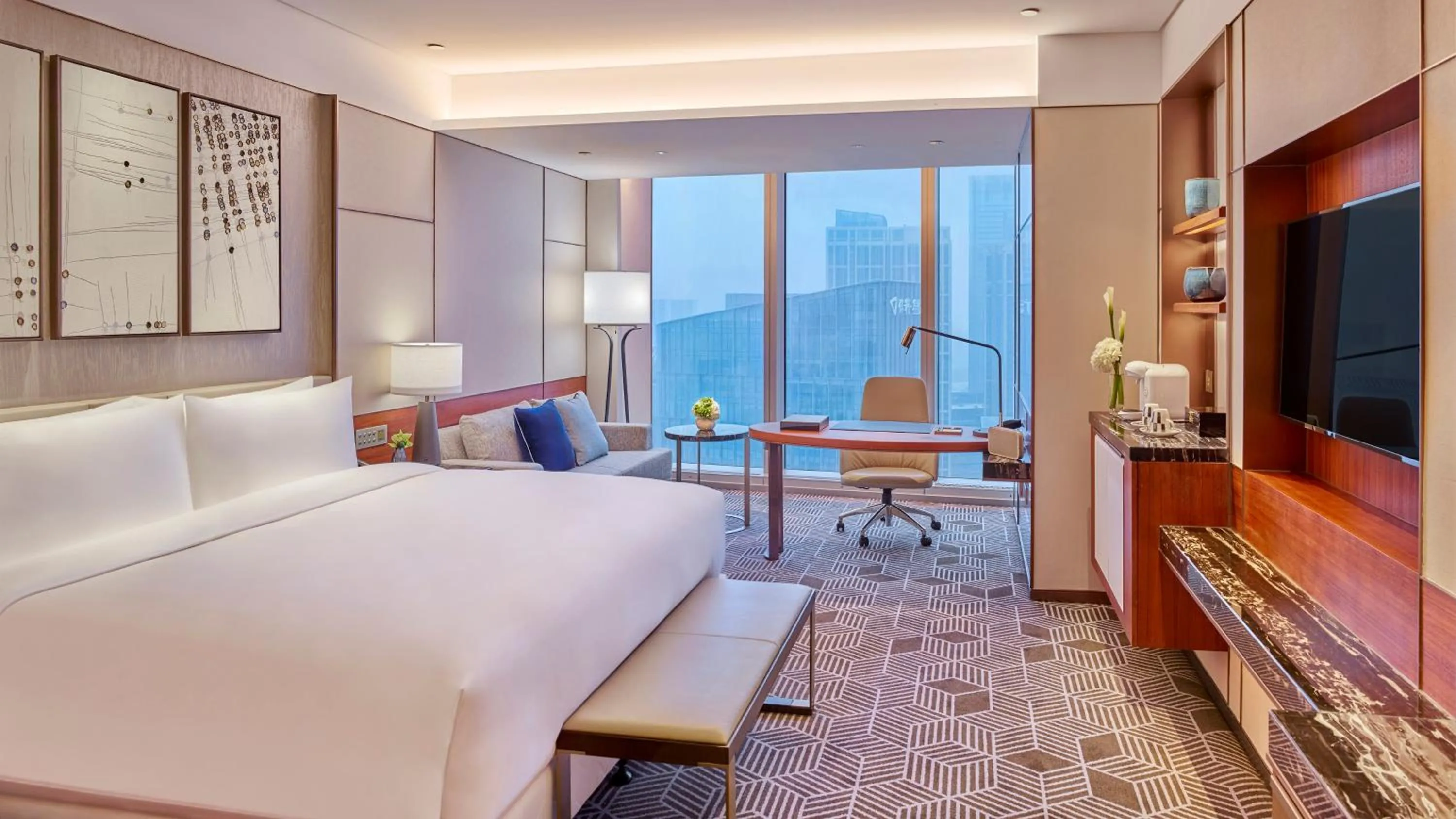 Photo of the whole room, Bed in InterContinental Guangzhou Exhibition Center by IHG