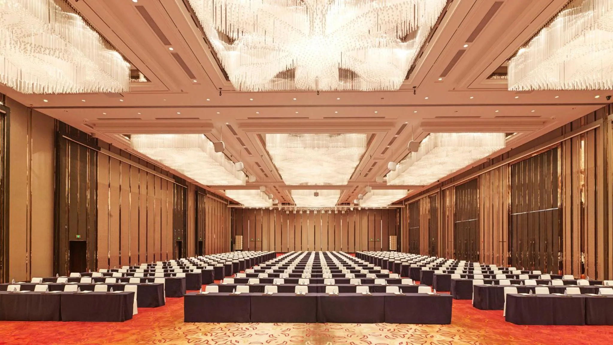 Meeting/conference room in InterContinental Guangzhou Exhibition Center by IHG