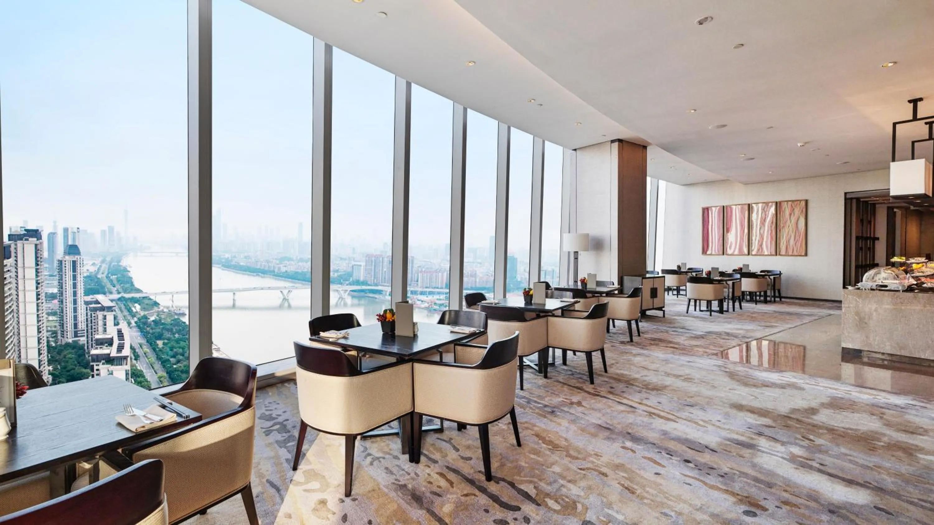 Restaurant/places to eat in InterContinental Guangzhou Exhibition Center by IHG