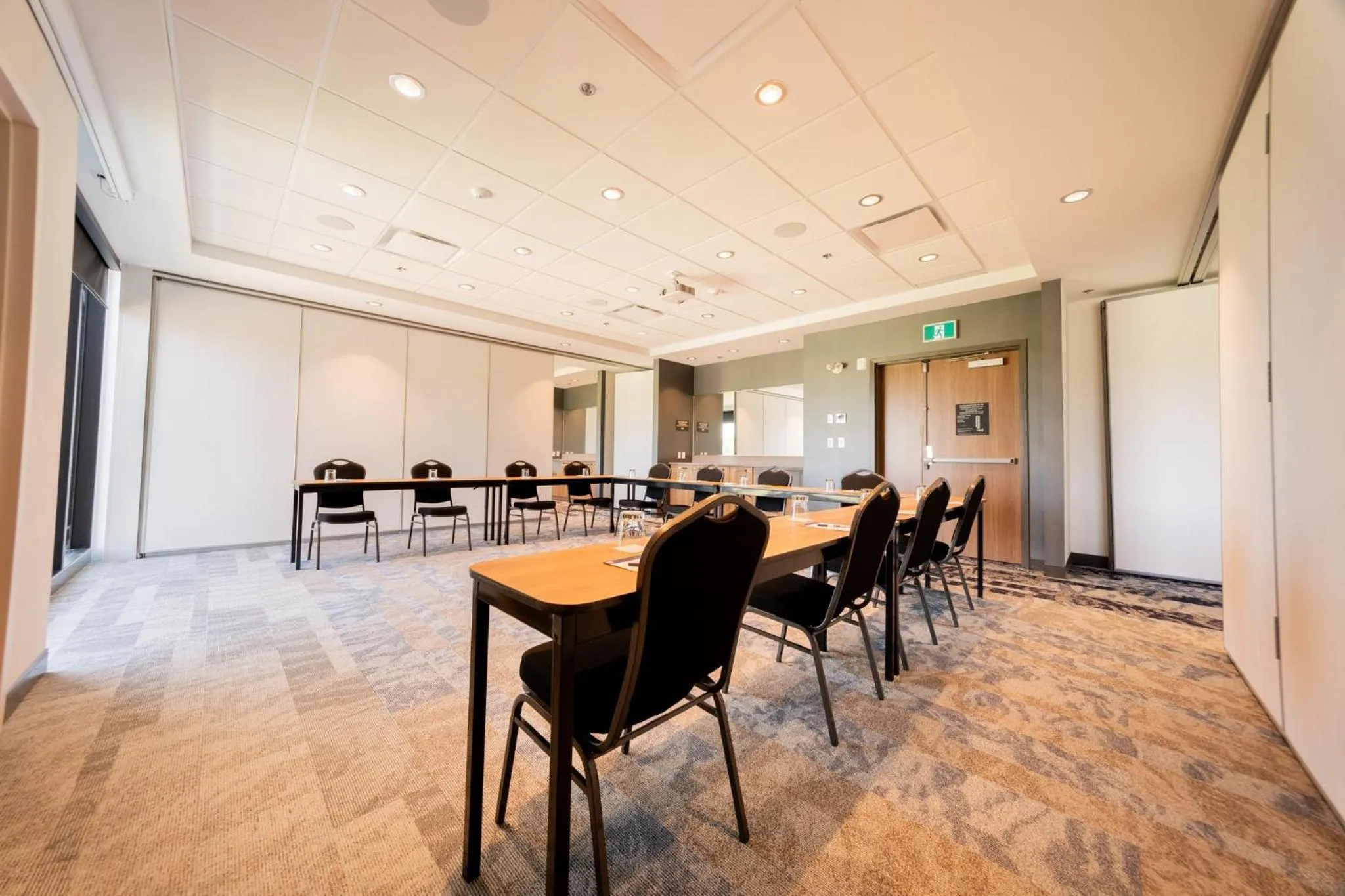 Meeting/conference room in Holiday Inn Express & Suites - Trois Rivieres Ouest by IHG