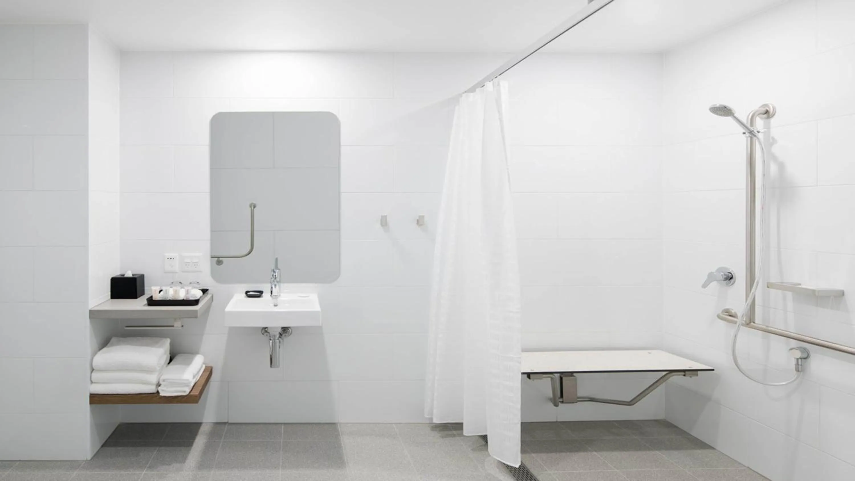 Bathroom in Holiday Inn Sydney St Marys by IHG