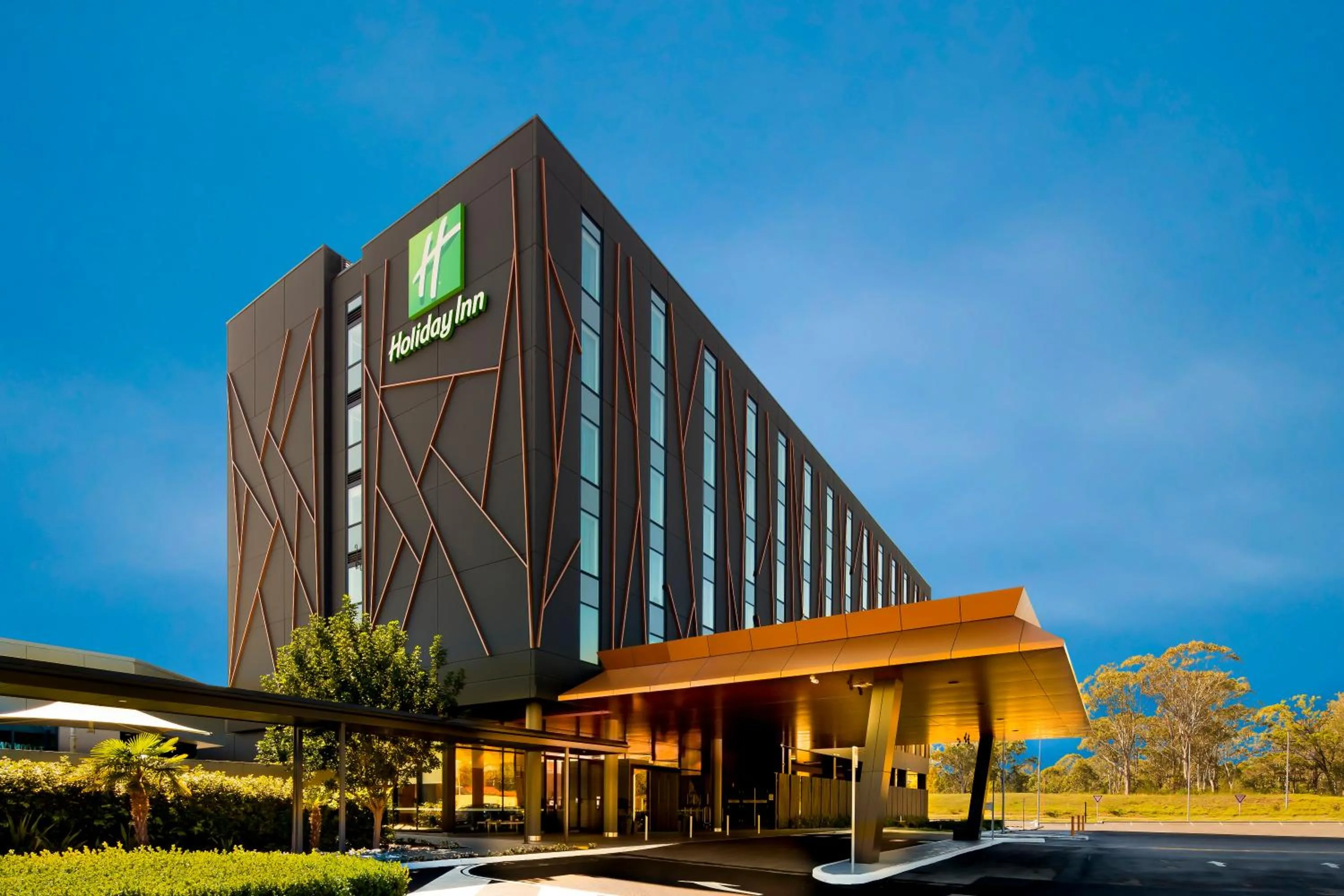 Property building in Holiday Inn Sydney St Marys by IHG