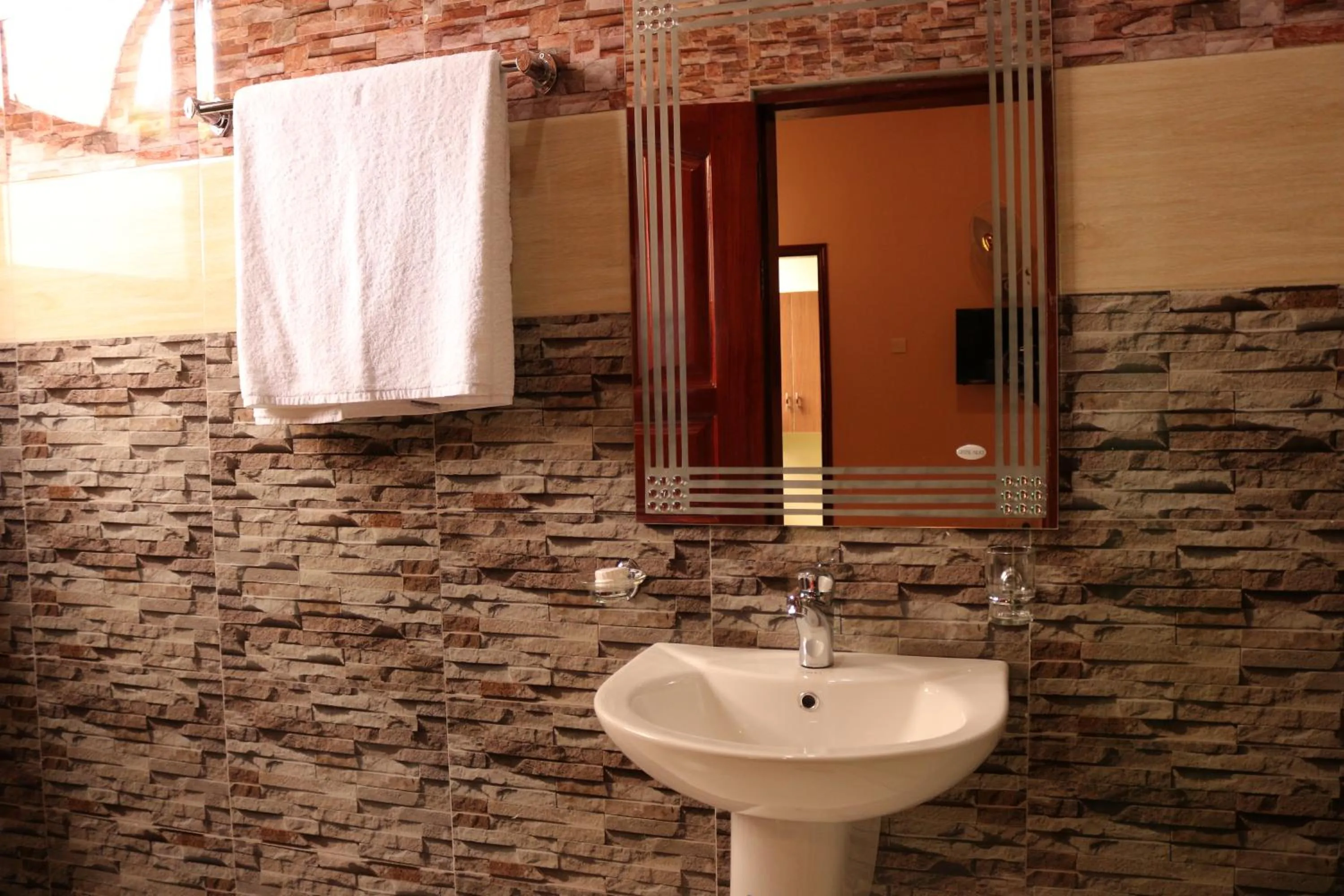 Agenda 2000 Hotels Ltd