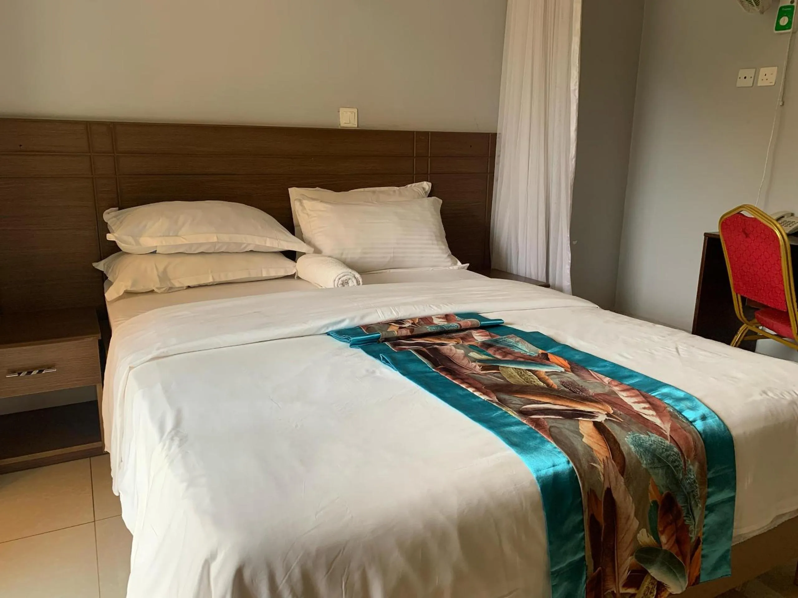 Bed in Agenda 2000 Hotels Ltd