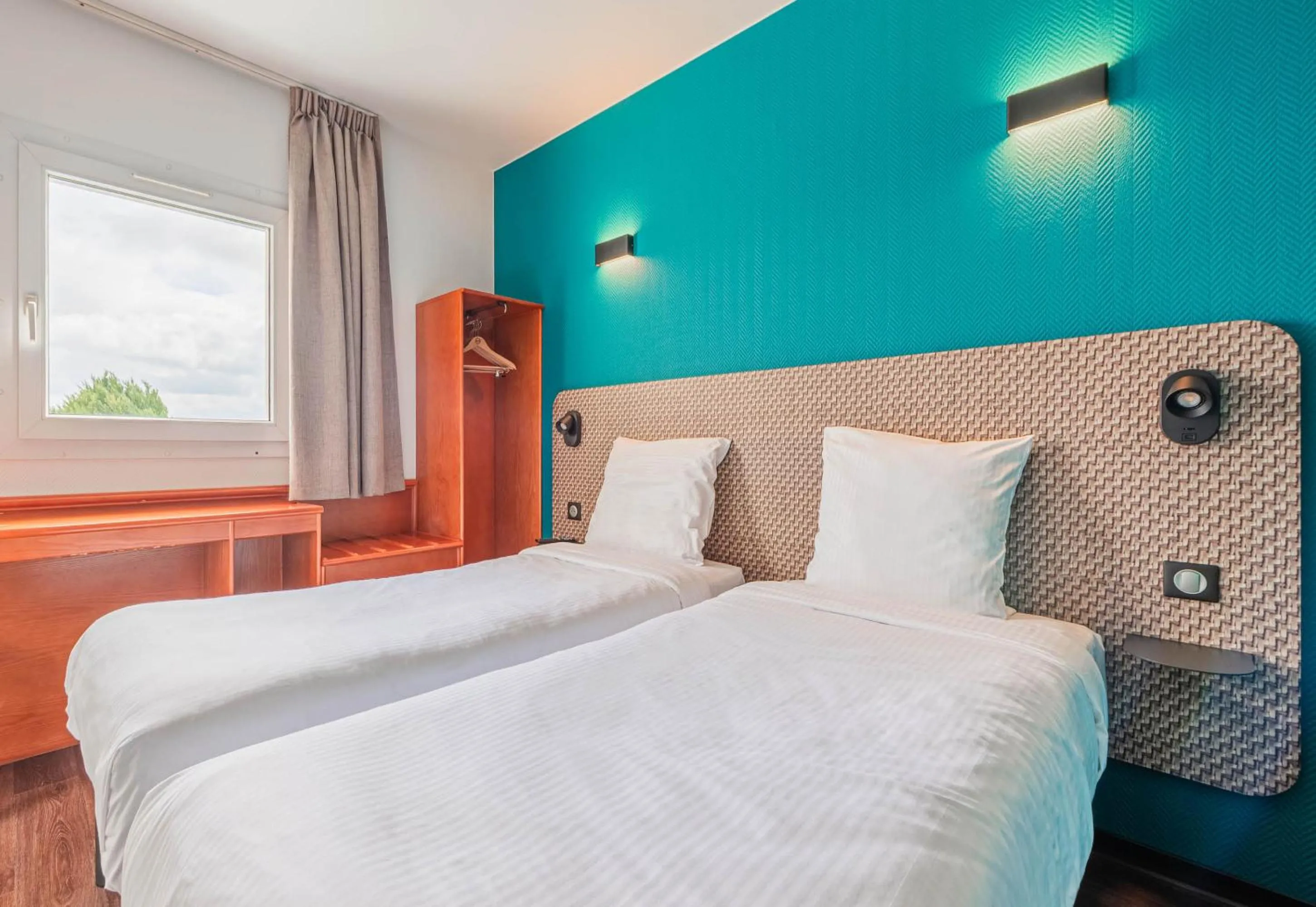 Bed in B&B HOTEL Mulhouse Kingersheim