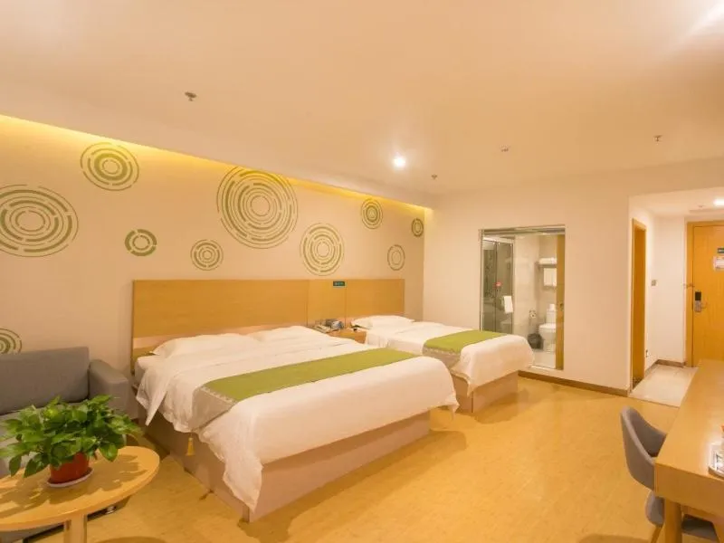 Bed in GreenTree Inn Suzhou Tai Lake Xukou Town Government Express Hotel