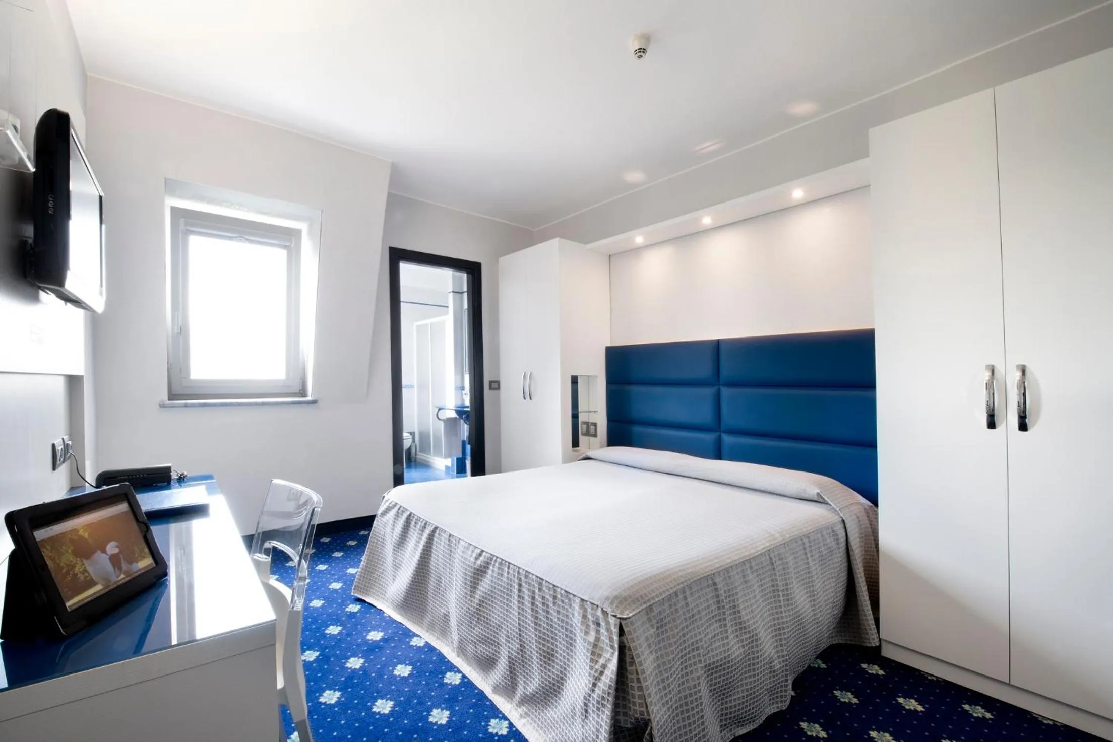 Photo of the whole room, Bed in Hotel Estense