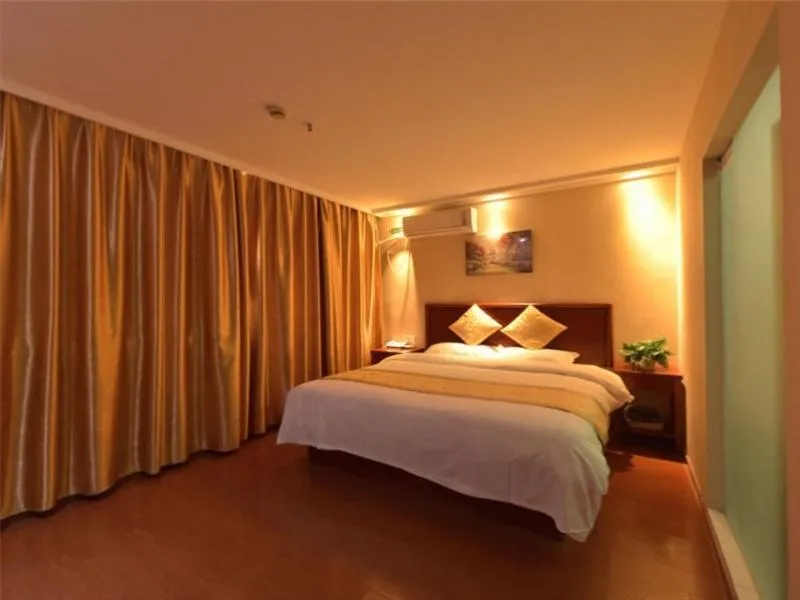 Bed in GreenTree Inn Shanghai Songjiang District Yanshou road Li ta Express Hotel