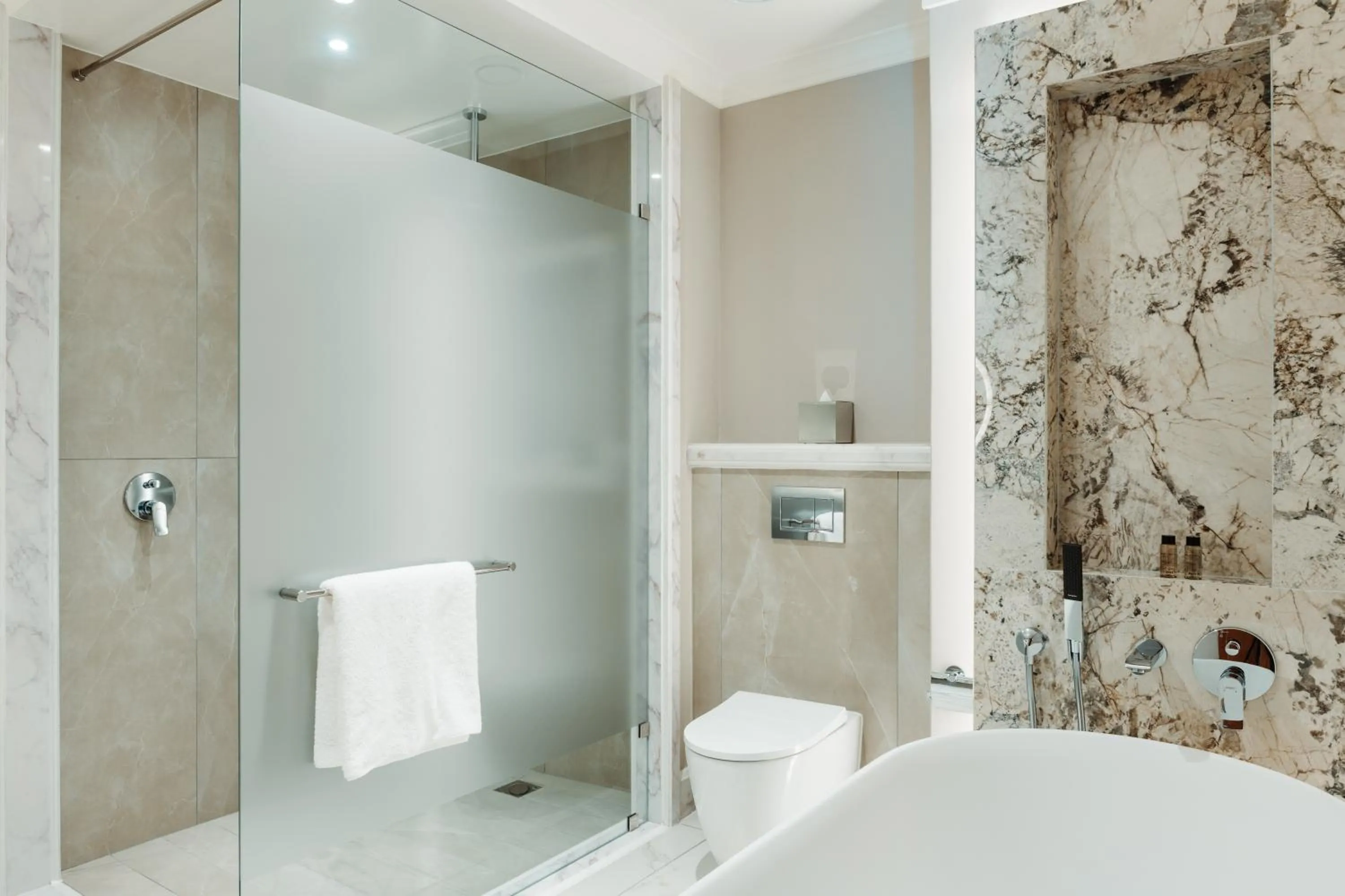 Shower in Pivot Hotel Montecasino