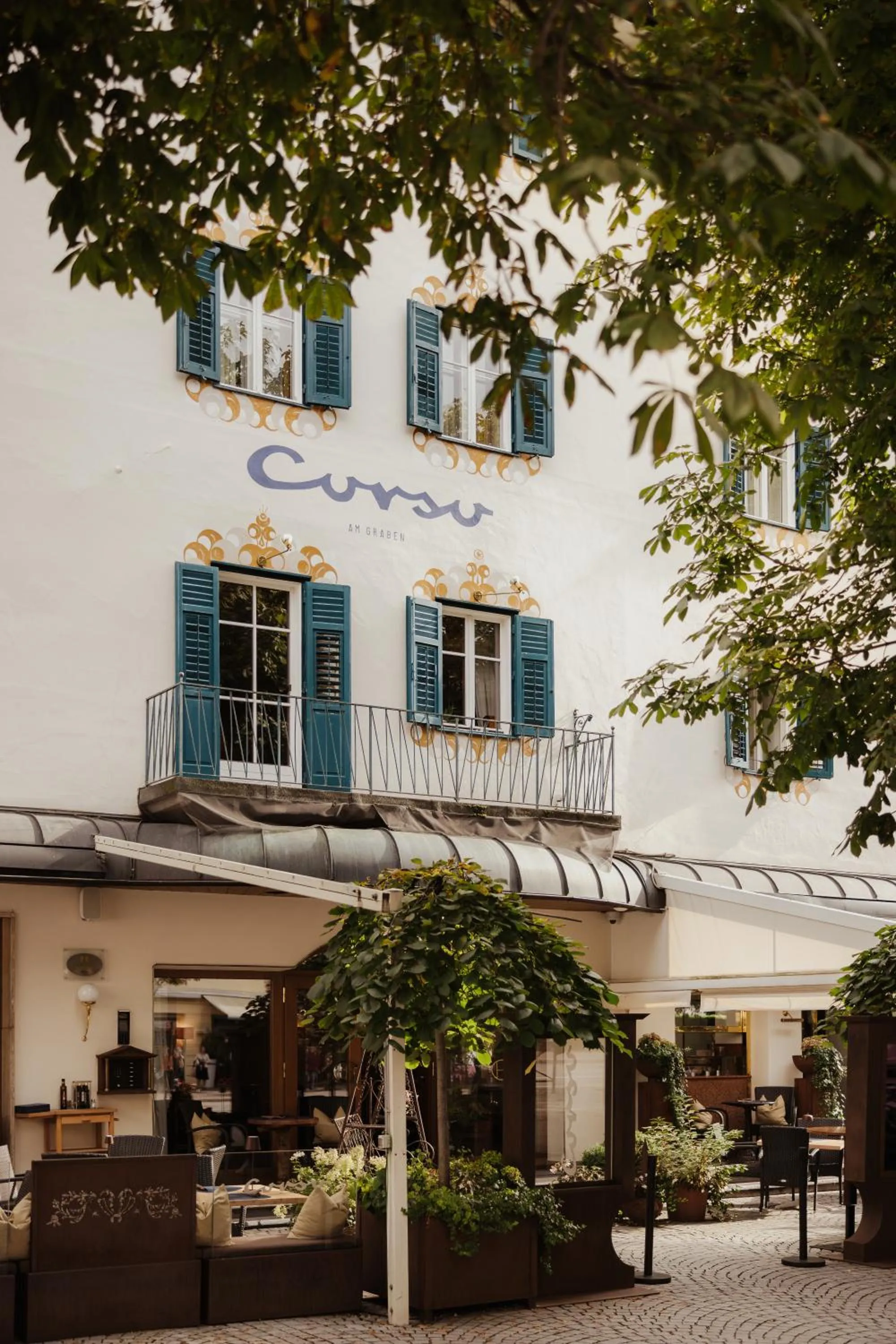 Property building in Corso am Graben