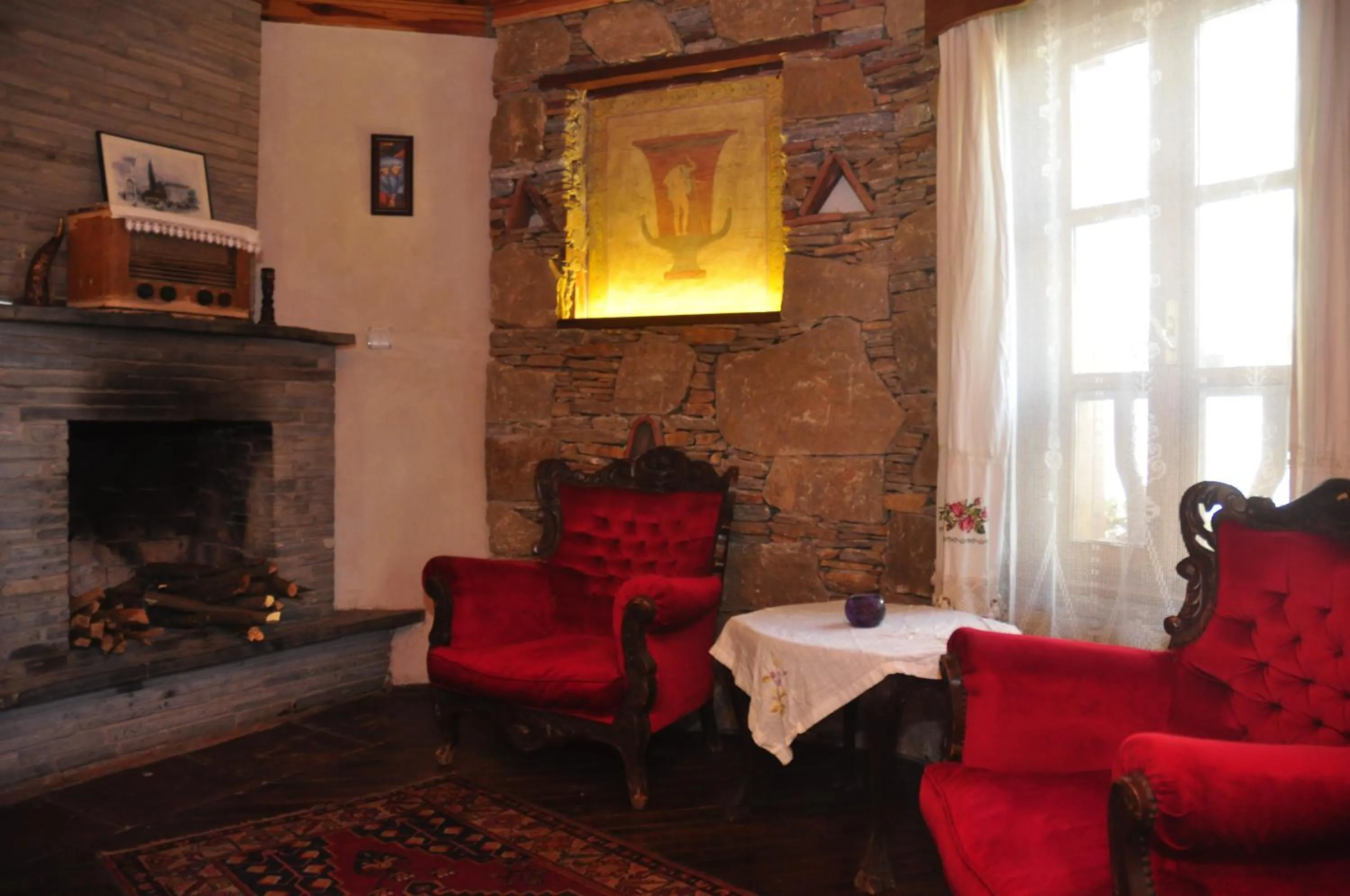 Seating area in Kirkinca Hotel
