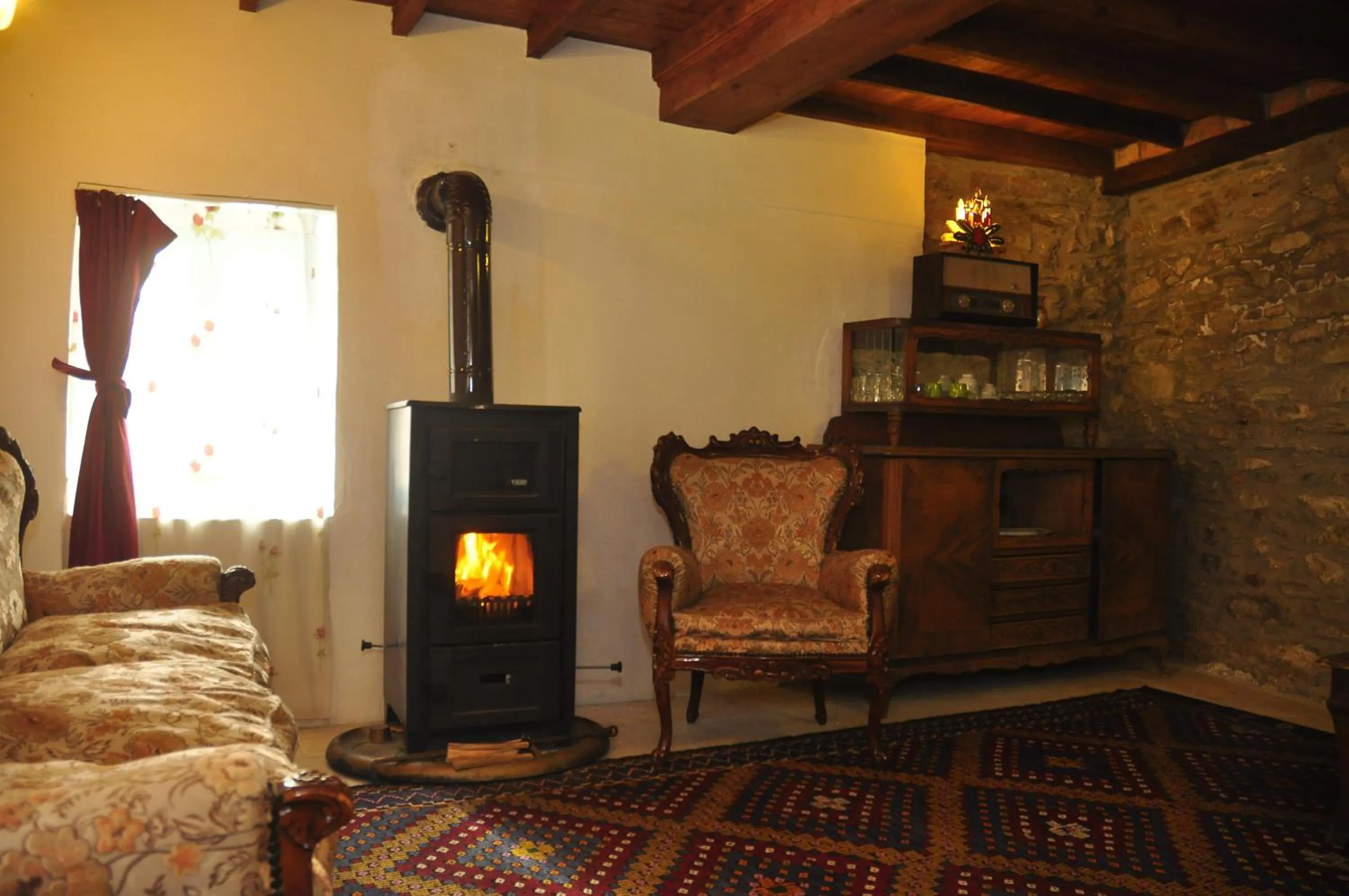 Seating area in Kirkinca Hotel