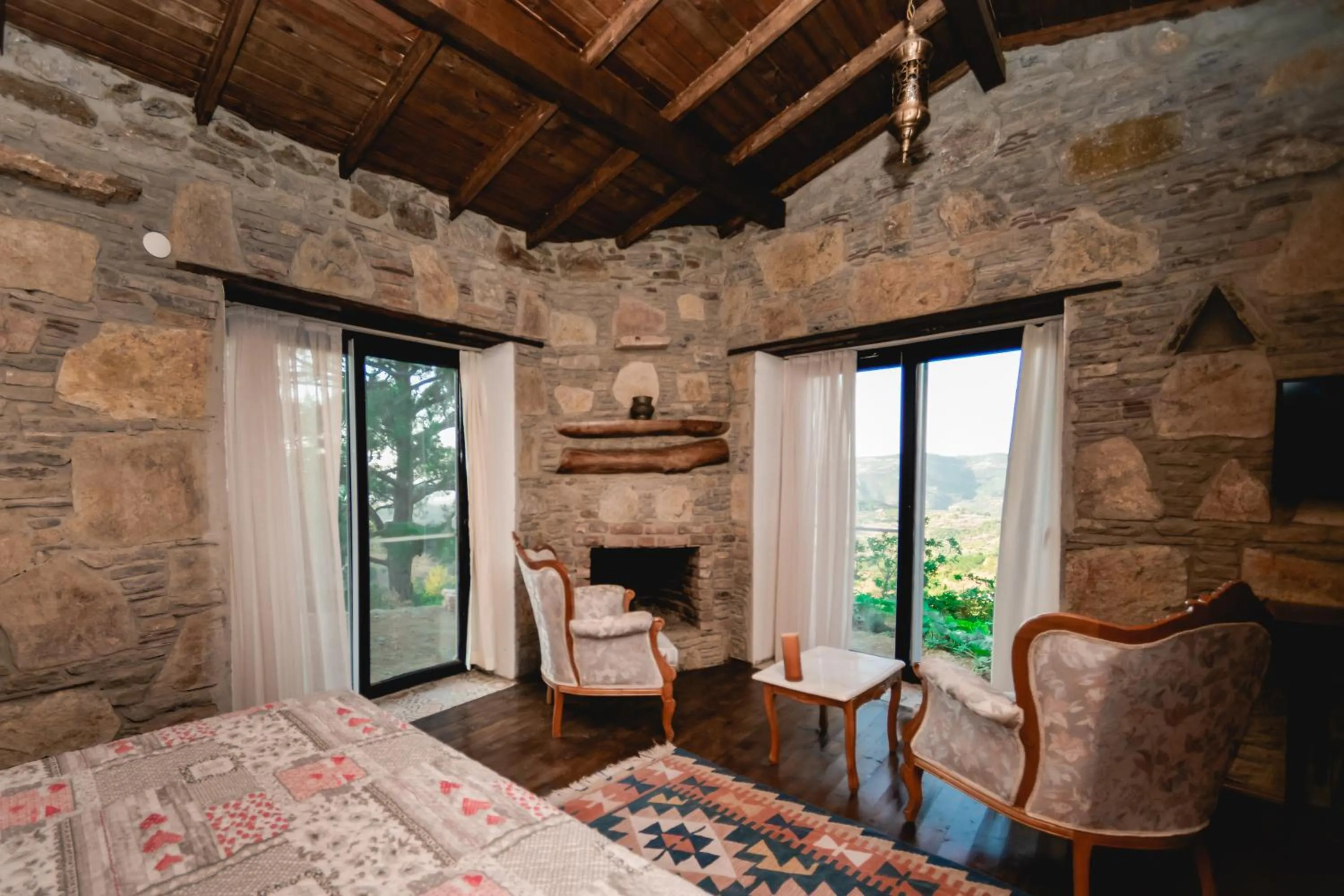 Seating area in Kirkinca Hotel