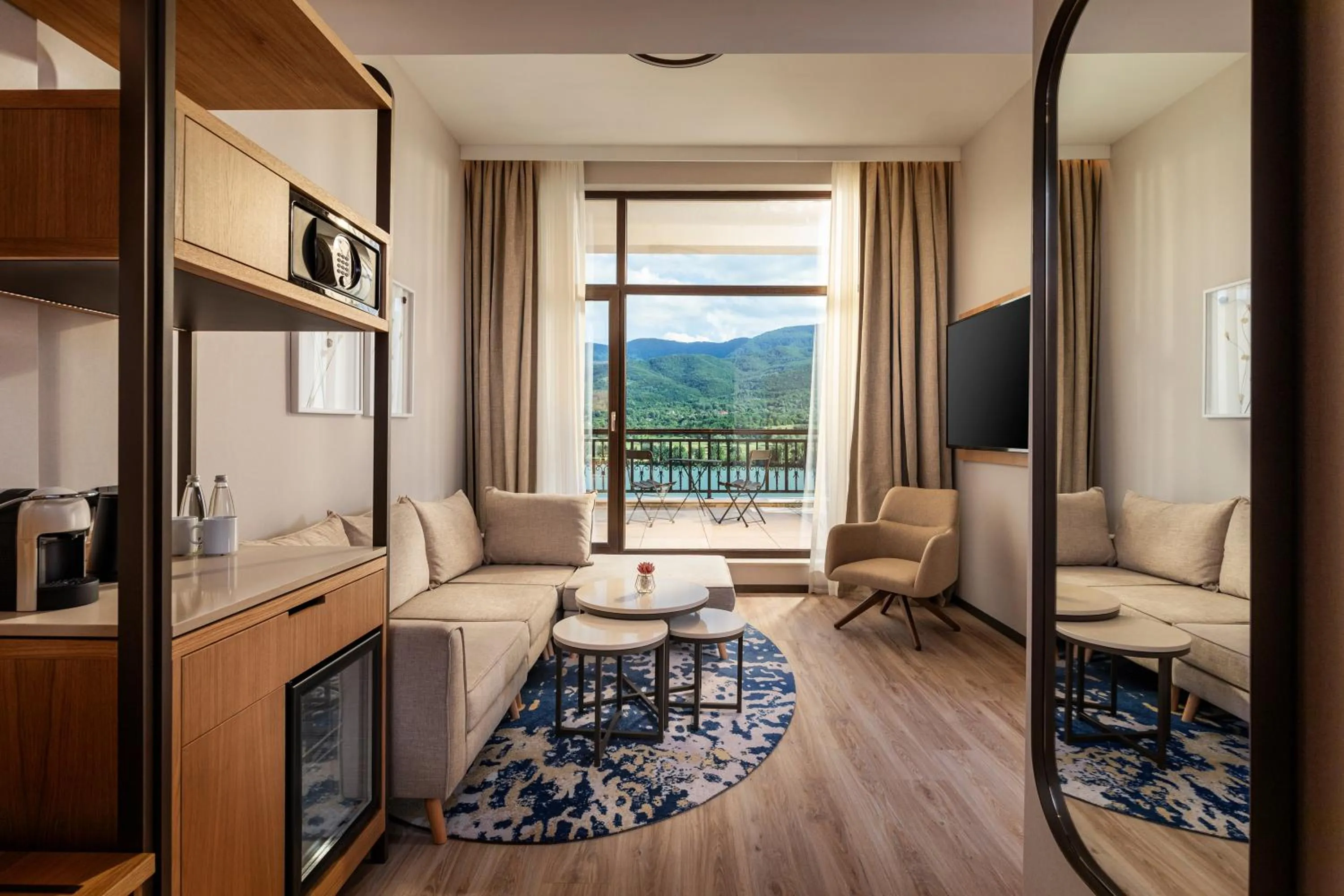 TV and multimedia in Hyatt Regency Pravets Resort