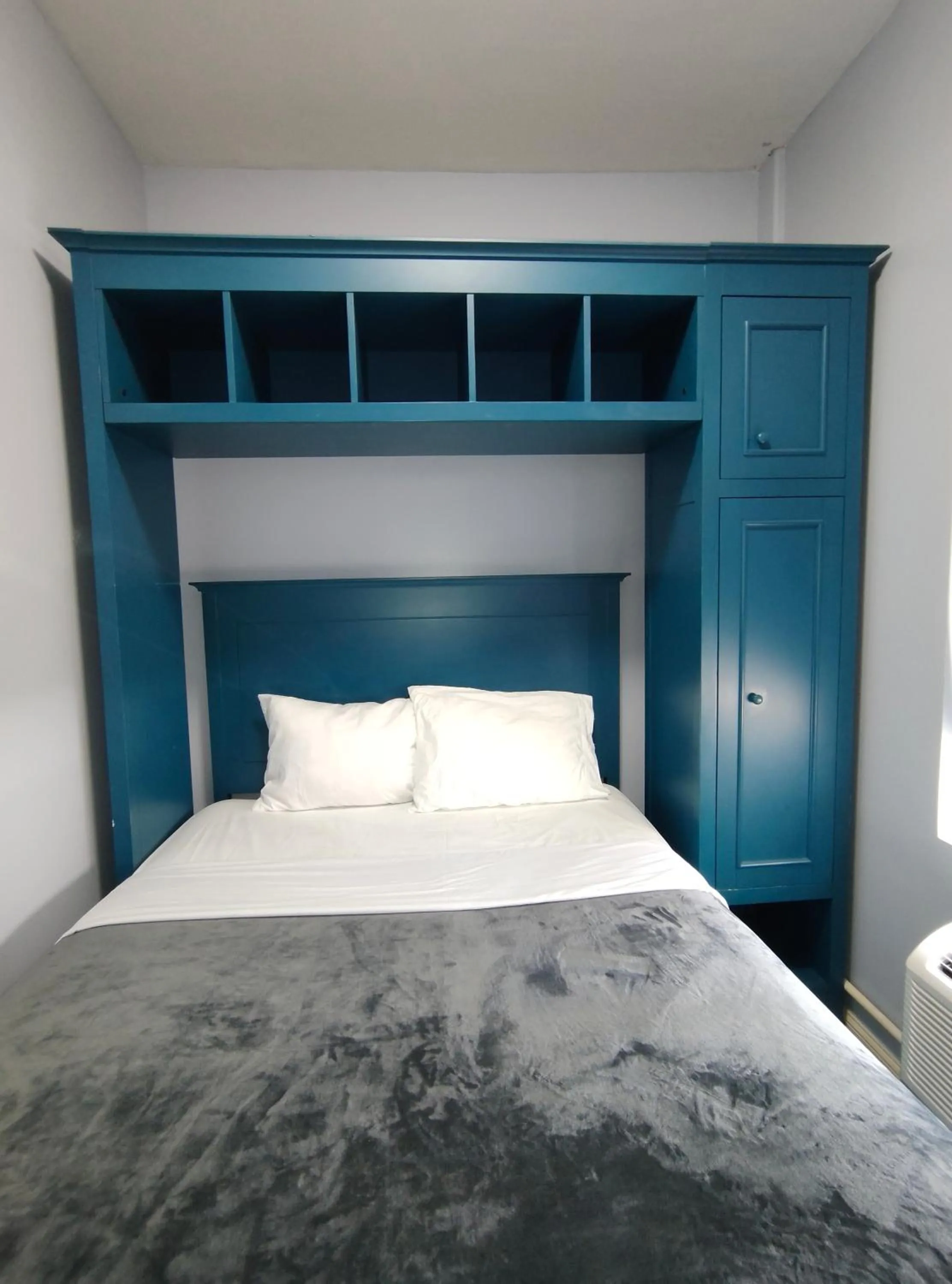 Property building, Bed in Essence hotel