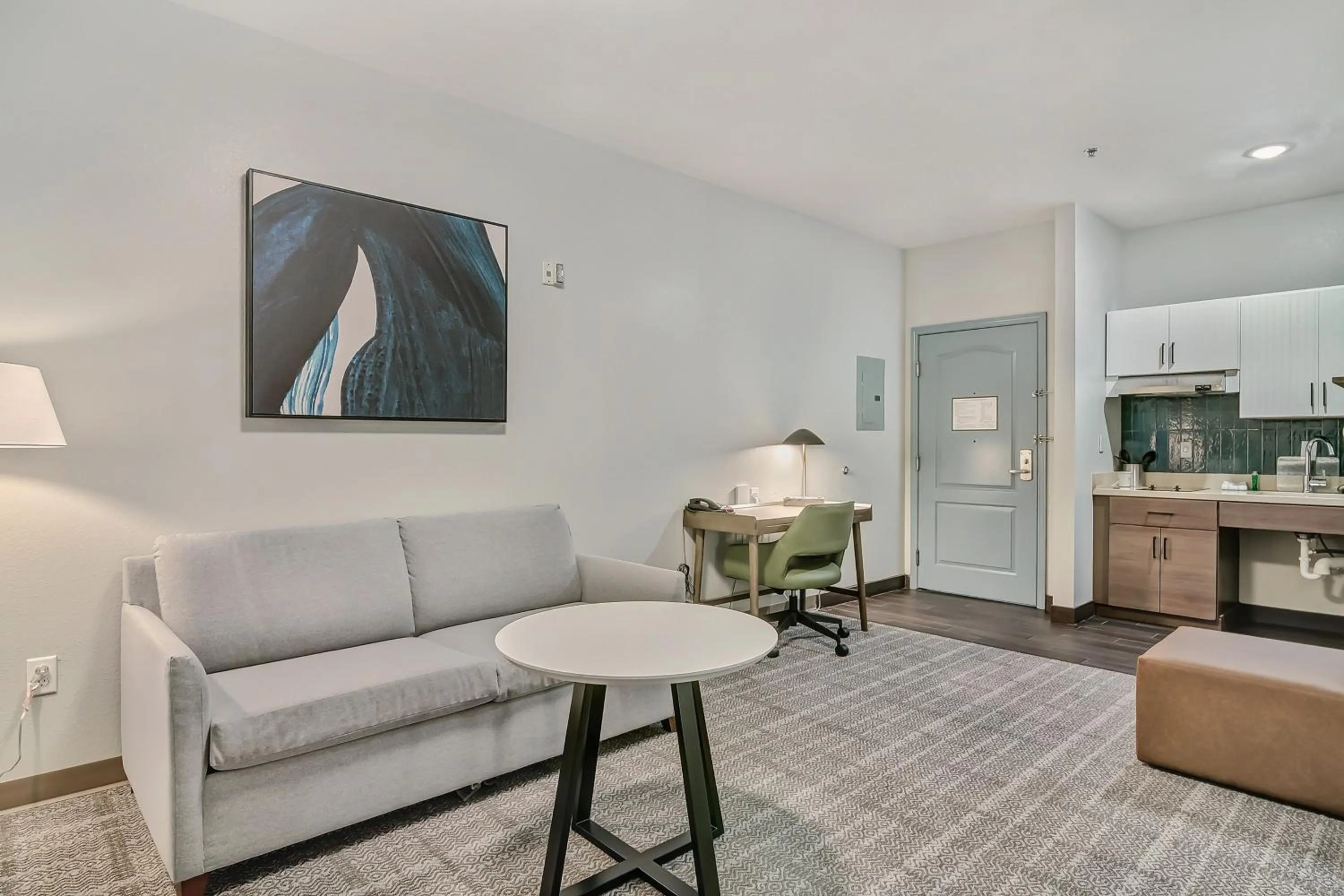 Seating area in Staybridge Suites Tyler University Area by IHG